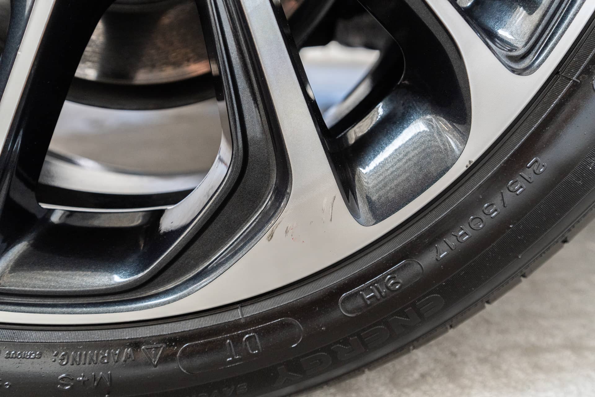 EverCars Co. vehicle image 33 for Chevrolet Bolt EUV -  Premier on EverCars Co.