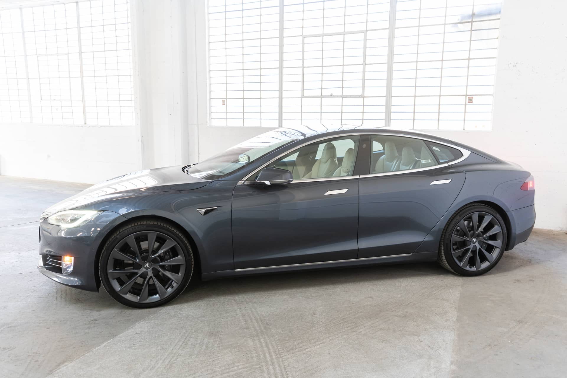 EverCars Co. vehicle image 9 for Tesla Model S -  Long Range on EverCars Co.