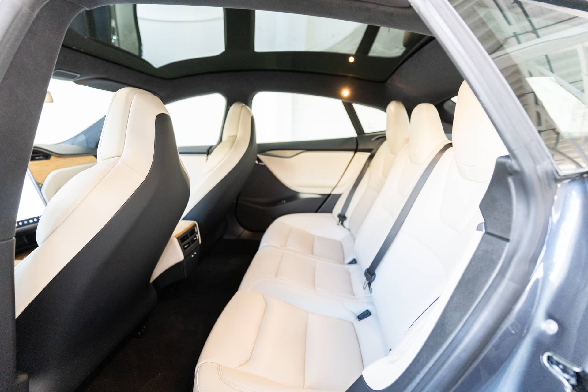 EverCars Co. vehicle image 15 for Tesla Model S -  Long Range on EverCars Co.