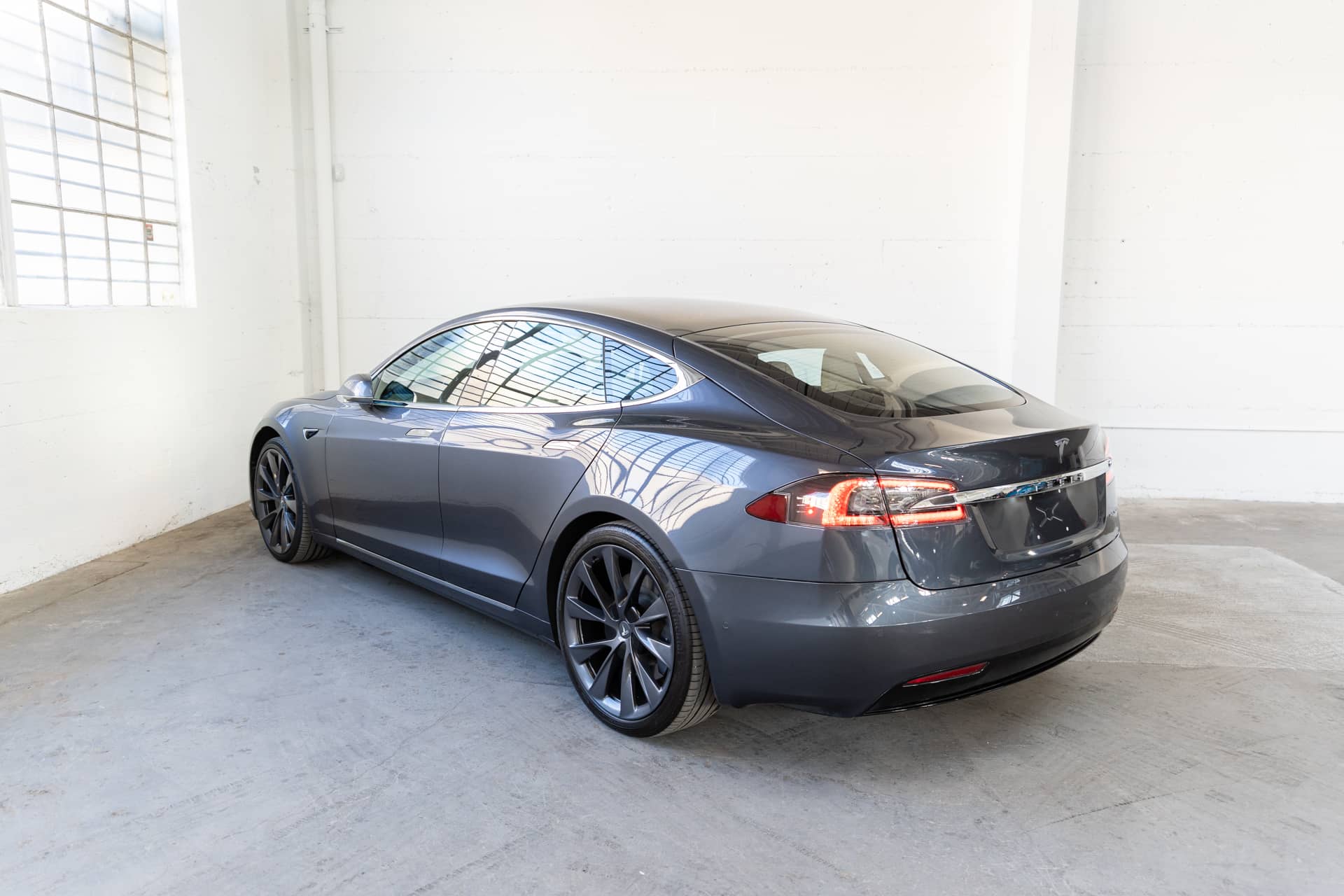 EverCars Co. vehicle image 8 for Tesla Model S -  Long Range on EverCars Co.