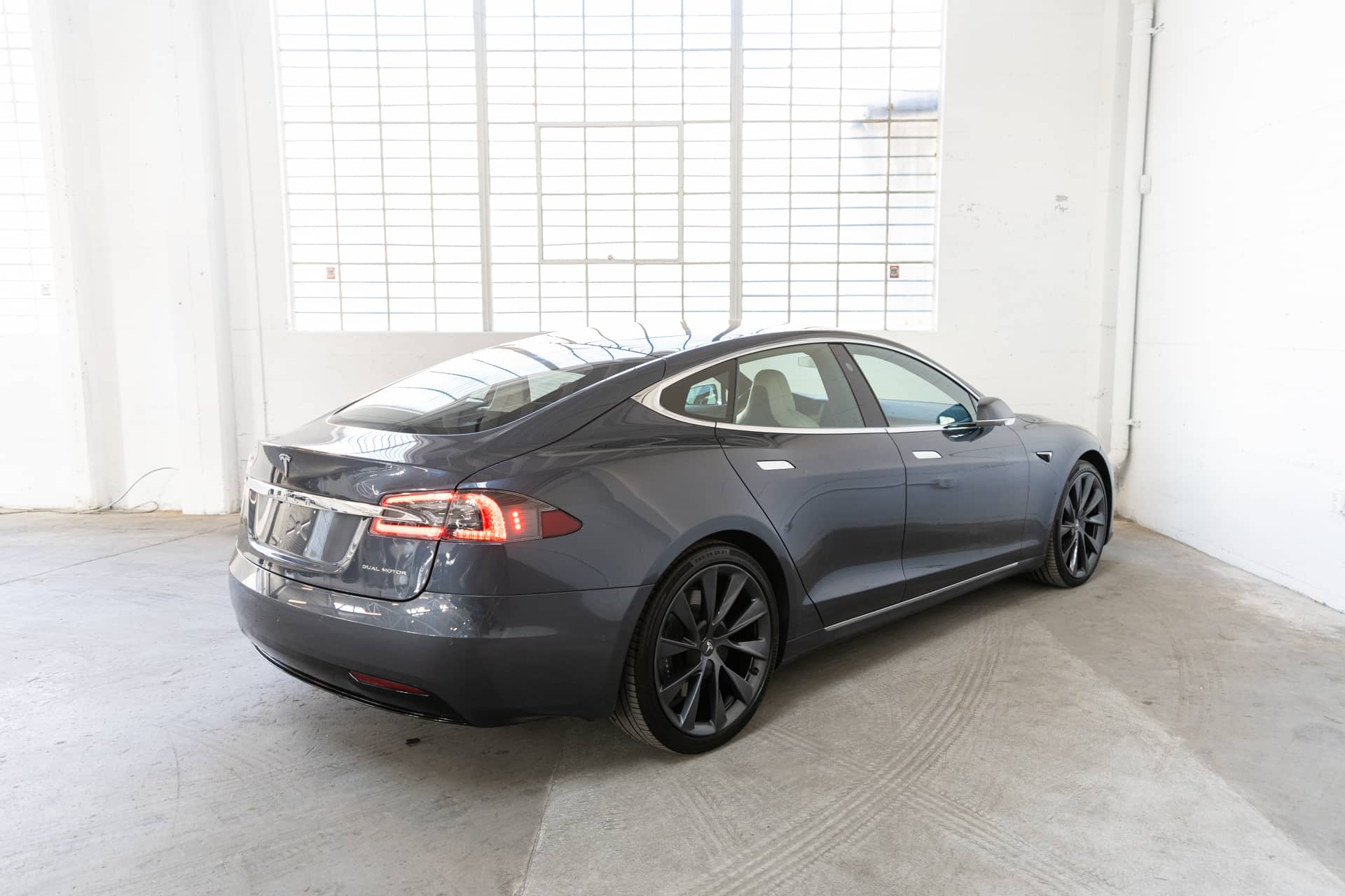 EverCars Co. vehicle image 6 for Tesla Model S -  Long Range on EverCars Co.