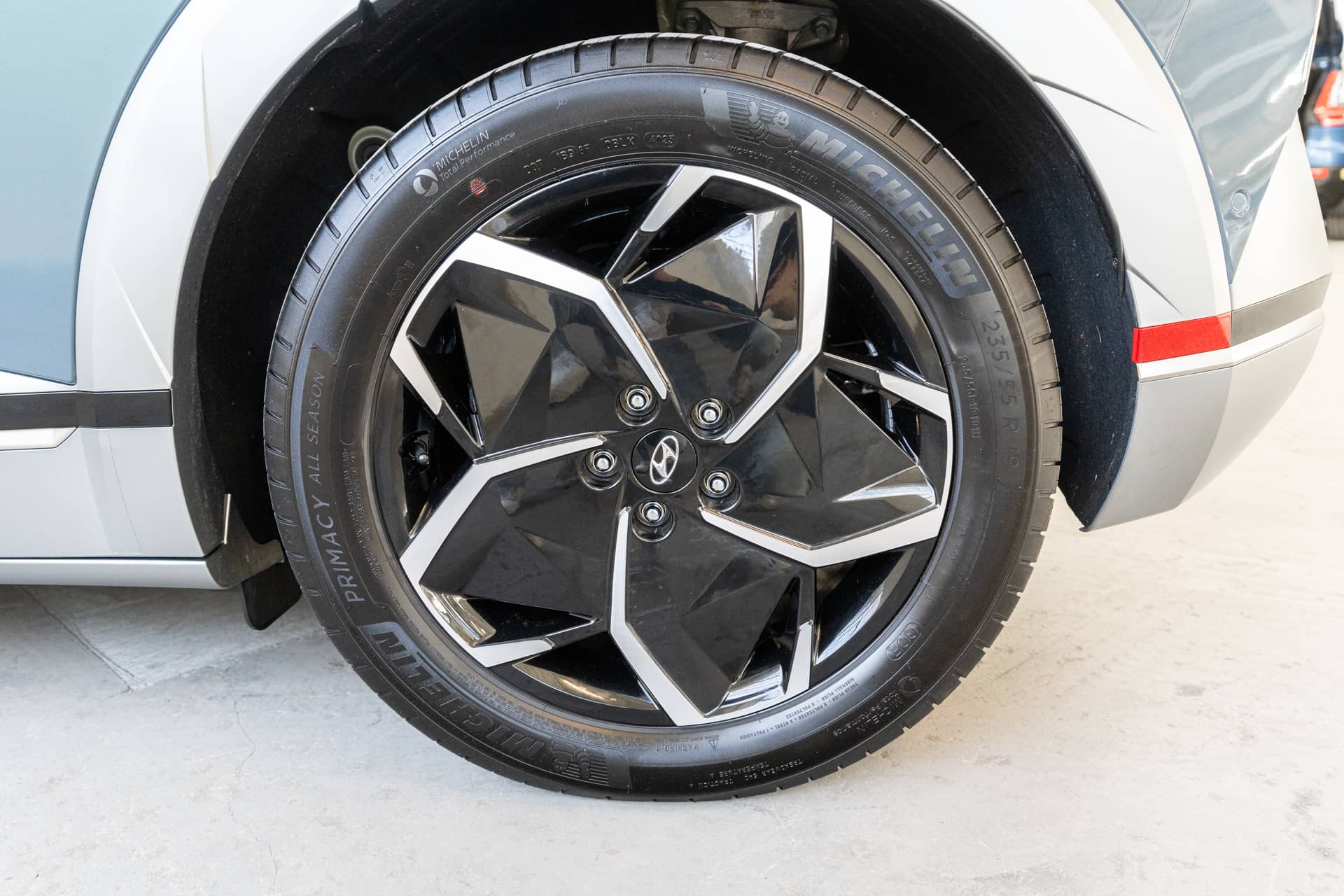 EverCars Co. vehicle image 11 for Hyundai IONIQ 5 -  Limited on EverCars Co.