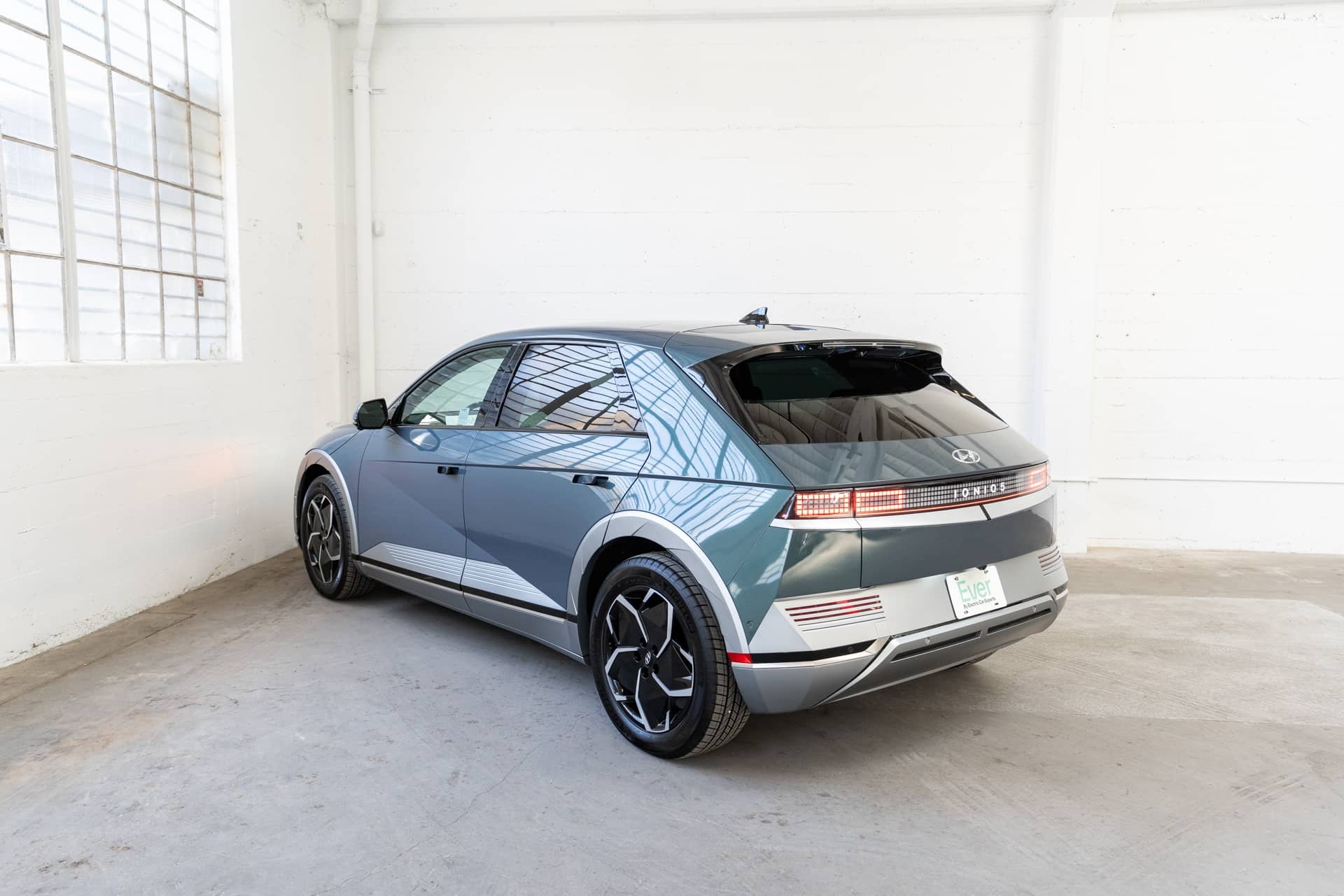 EverCars Co. vehicle image 8 for Hyundai IONIQ 5 -  Limited on EverCars Co.