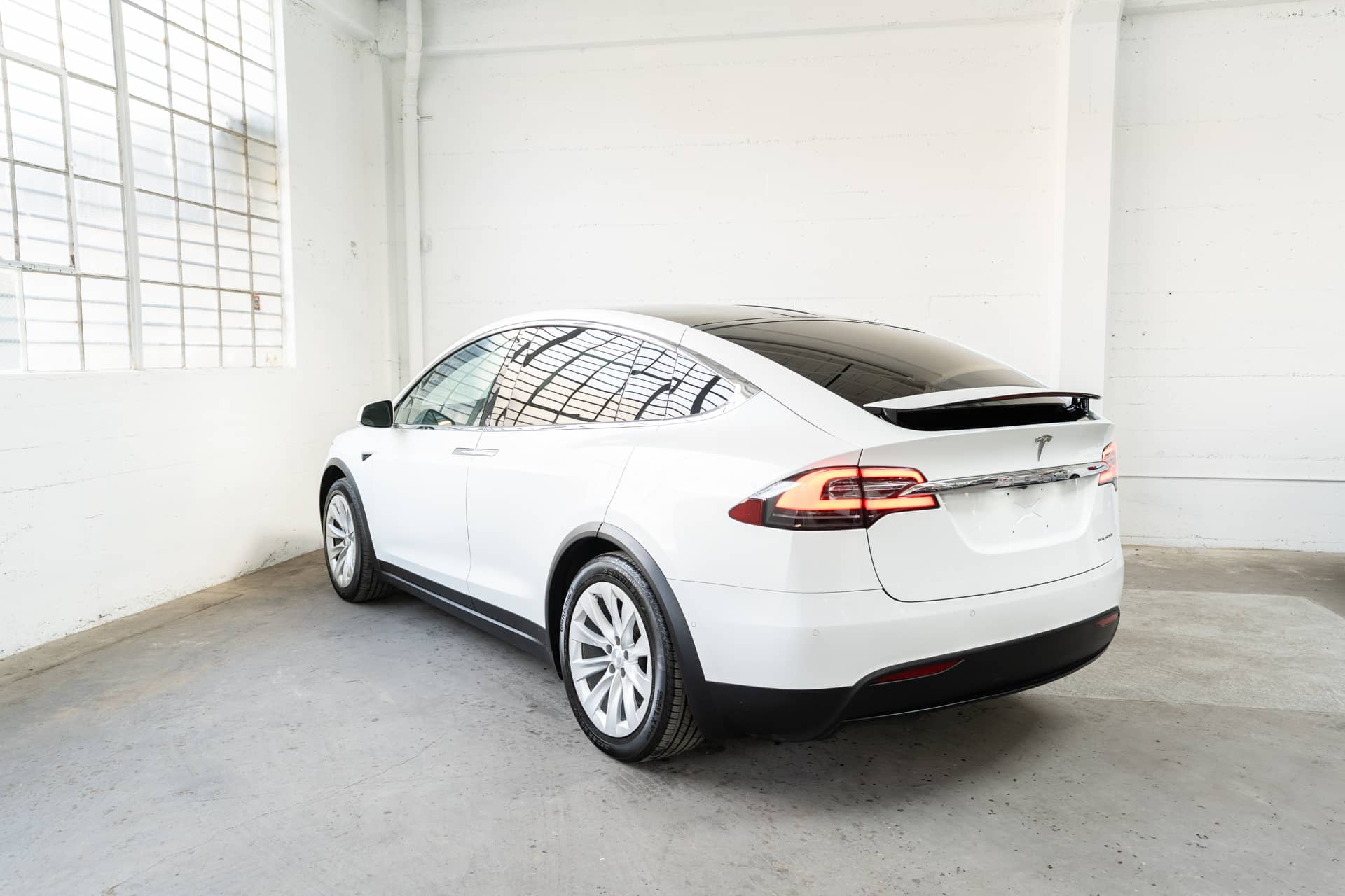 EverCars Co. vehicle image 8 for Tesla Model X -  Long Range on EverCars Co.