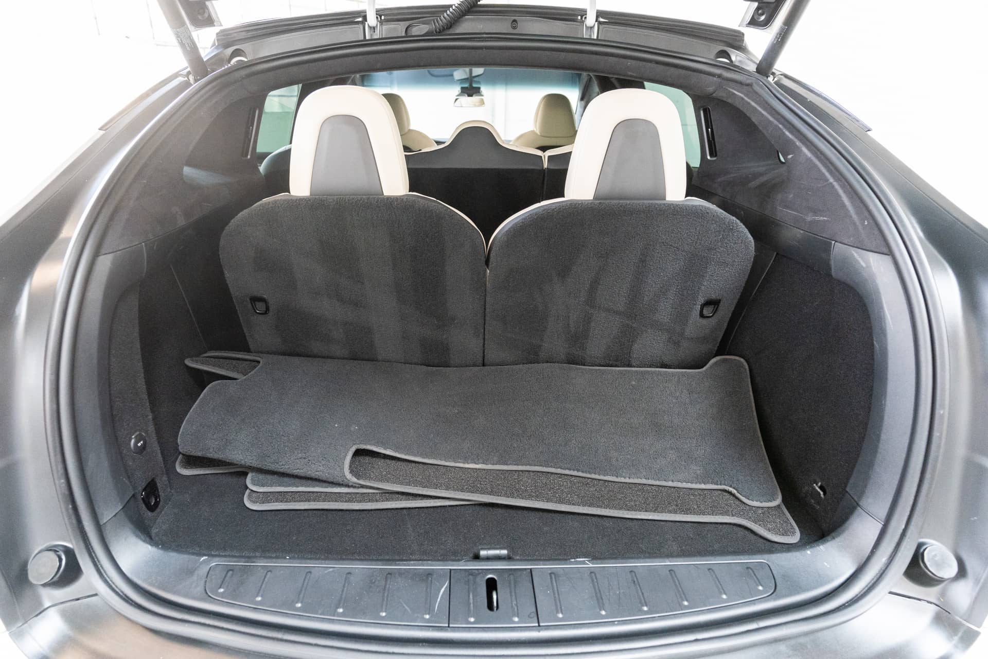 EverCars Co. vehicle image 21 for Tesla Model X -  Long Range on EverCars Co.