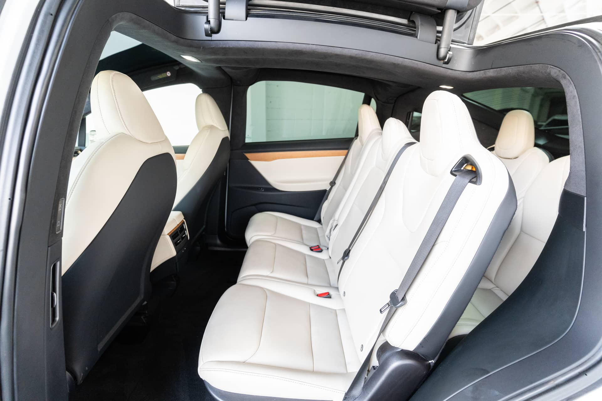 EverCars Co. vehicle image 15 for Tesla Model X -  Long Range on EverCars Co.