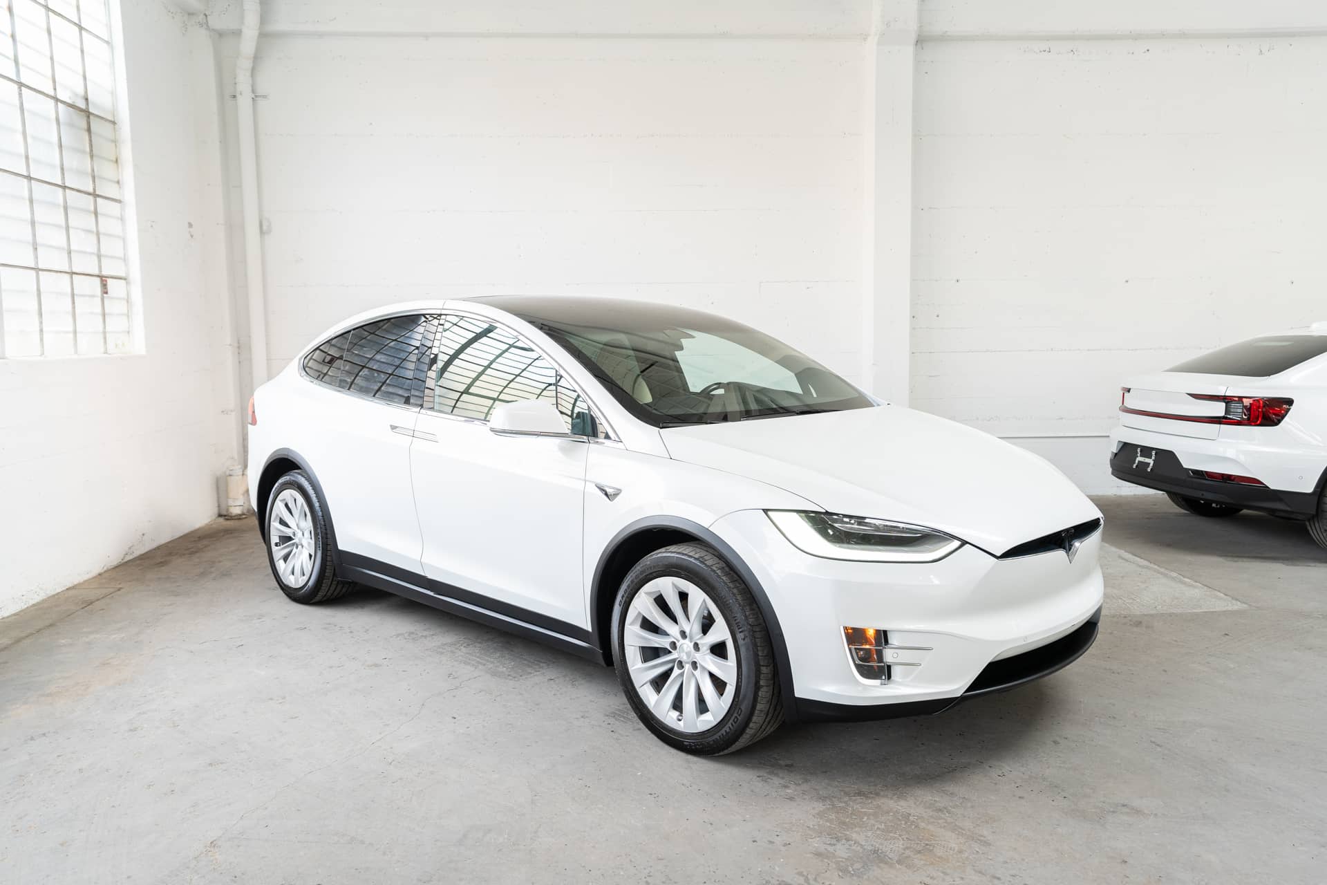 EverCars Co. vehicle image 4 for Tesla Model X -  Long Range on EverCars Co.