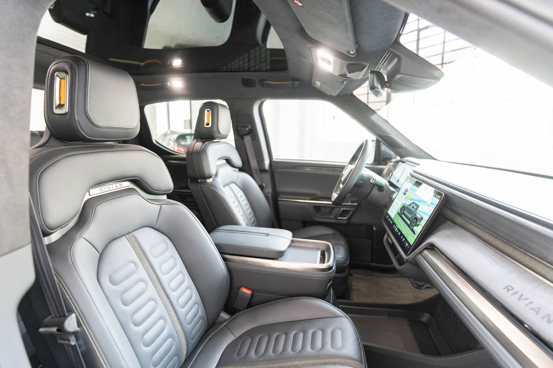 EverCars Co. vehicle image 16 for Rivian R1T -  Launch Edition on EverCars Co.