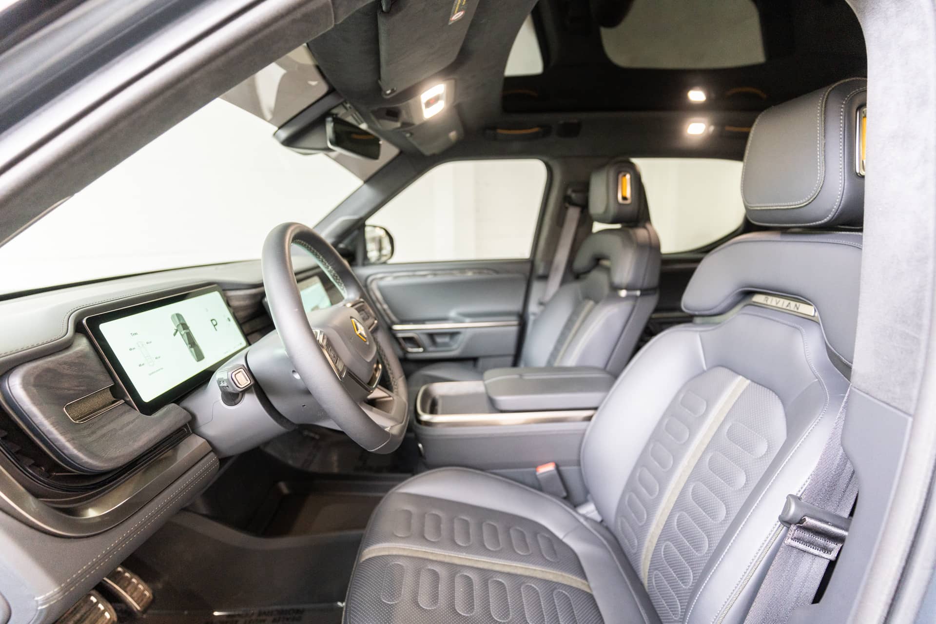 EverCars Co. vehicle image 14 for Rivian R1T -  Launch Edition on EverCars Co.