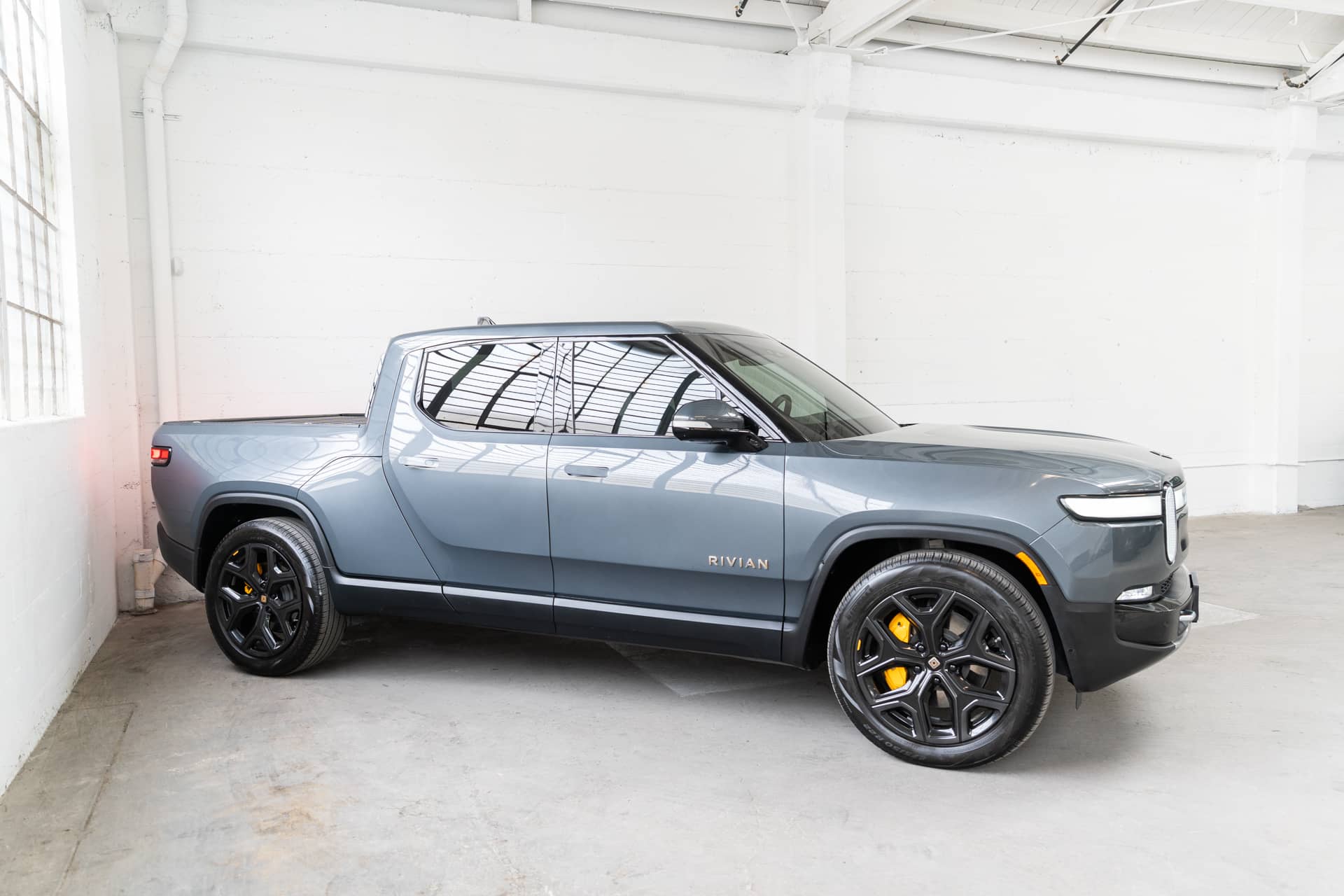 EverCars Co. vehicle image 5 for Rivian R1T -  Launch Edition on EverCars Co.