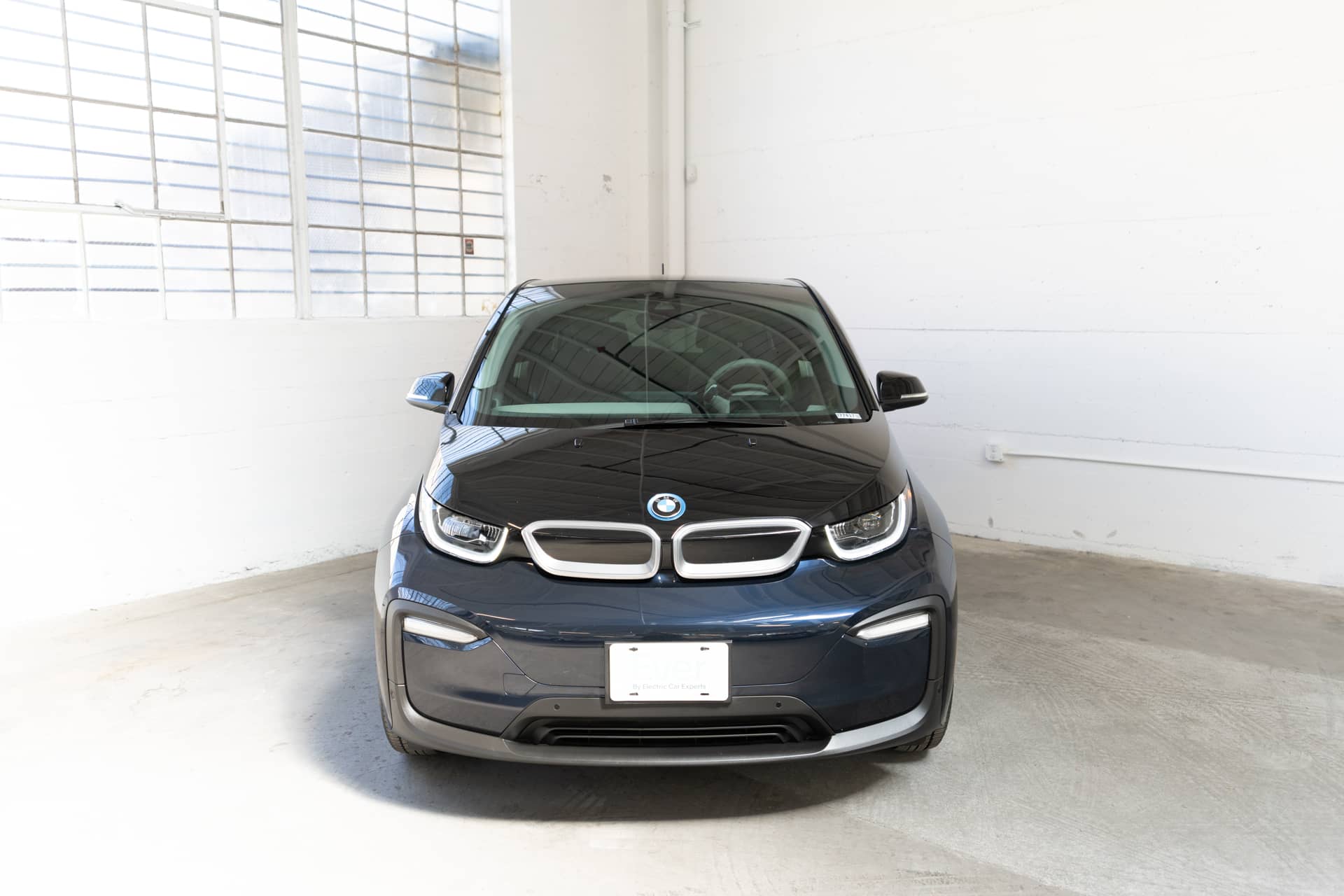 EverCars Co. vehicle image 3 for BMW i3 -  Giga World on EverCars Co.