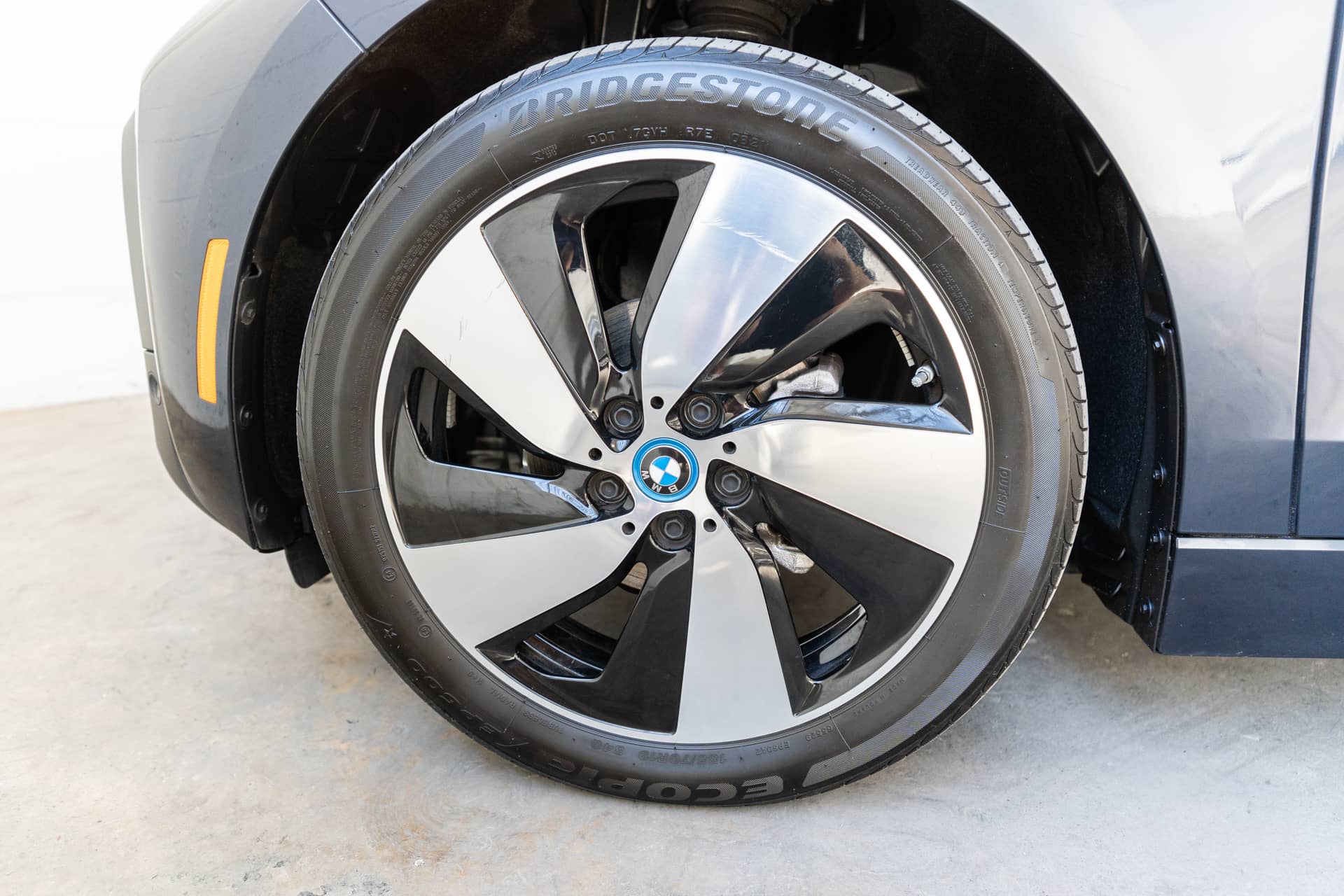 EverCars Co. vehicle image 10 for BMW i3 -  Giga World on EverCars Co.