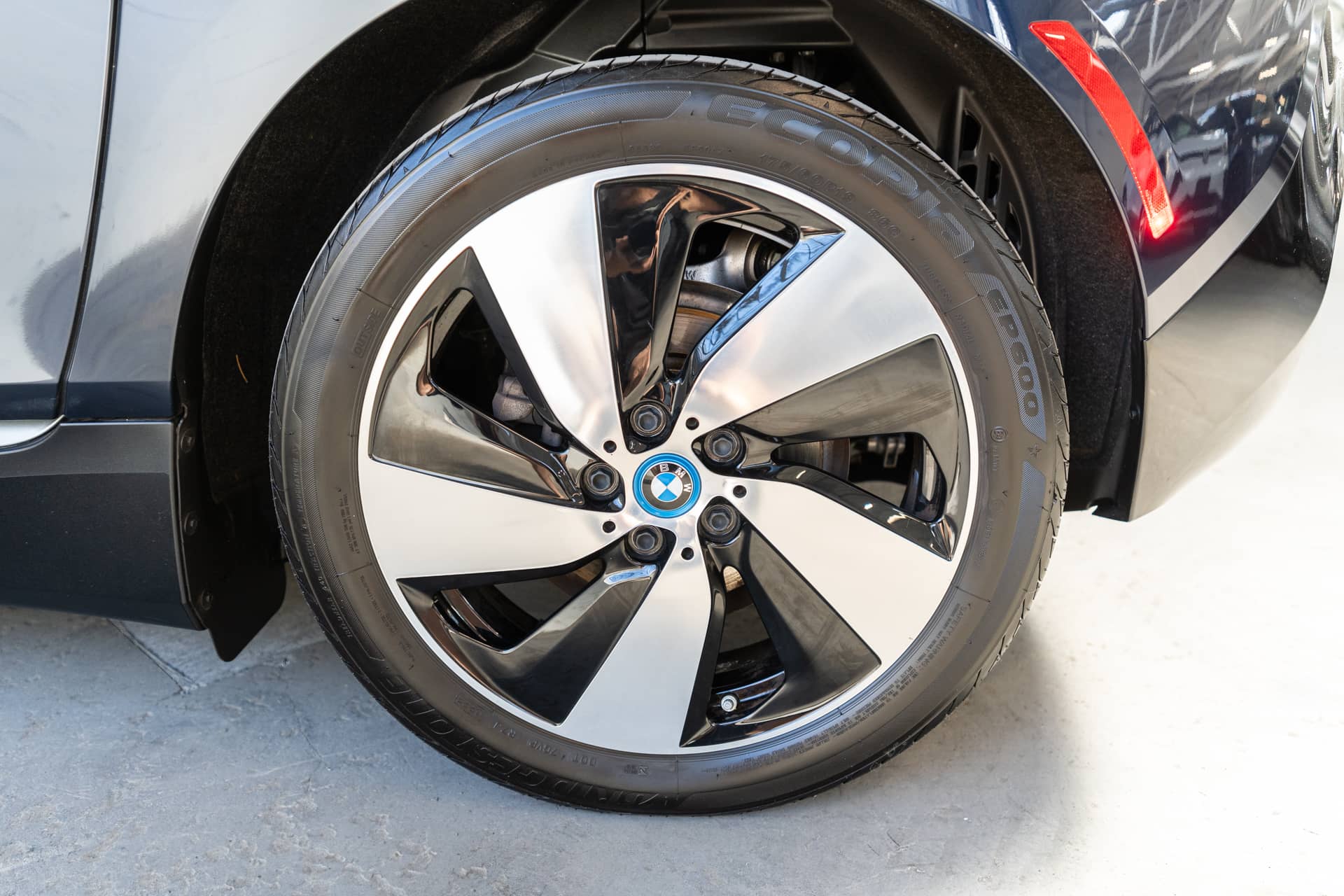 EverCars Co. vehicle image 11 for BMW i3 -  Giga World on EverCars Co.