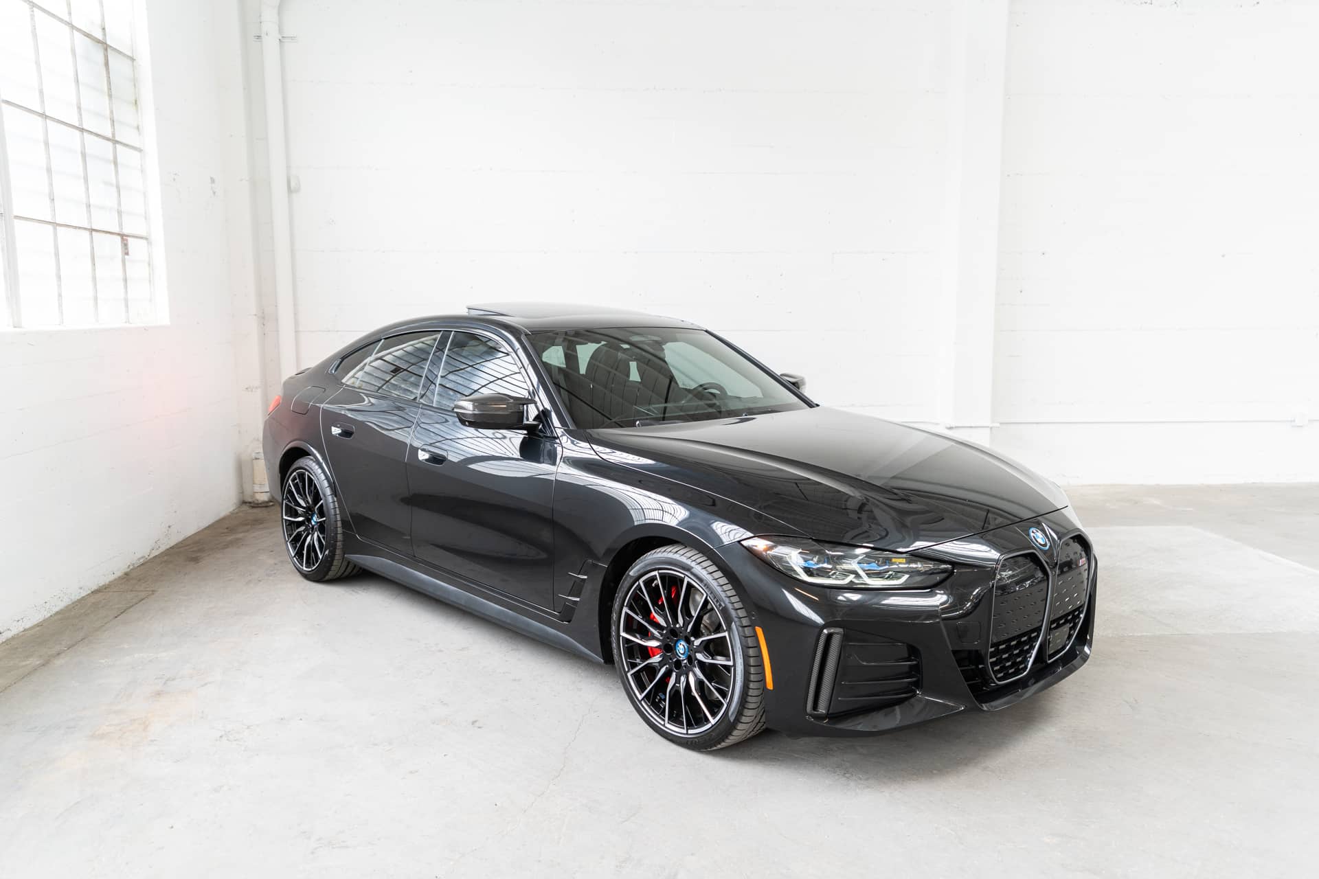 EverCars Co. vehicle image 4 for BMW I4 -  M50 Gran Coupe on EverCars Co.