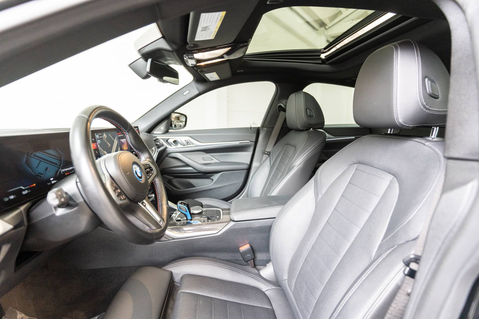 EverCars Co. vehicle image 14 for BMW I4 -  M50 Gran Coupe on EverCars Co.