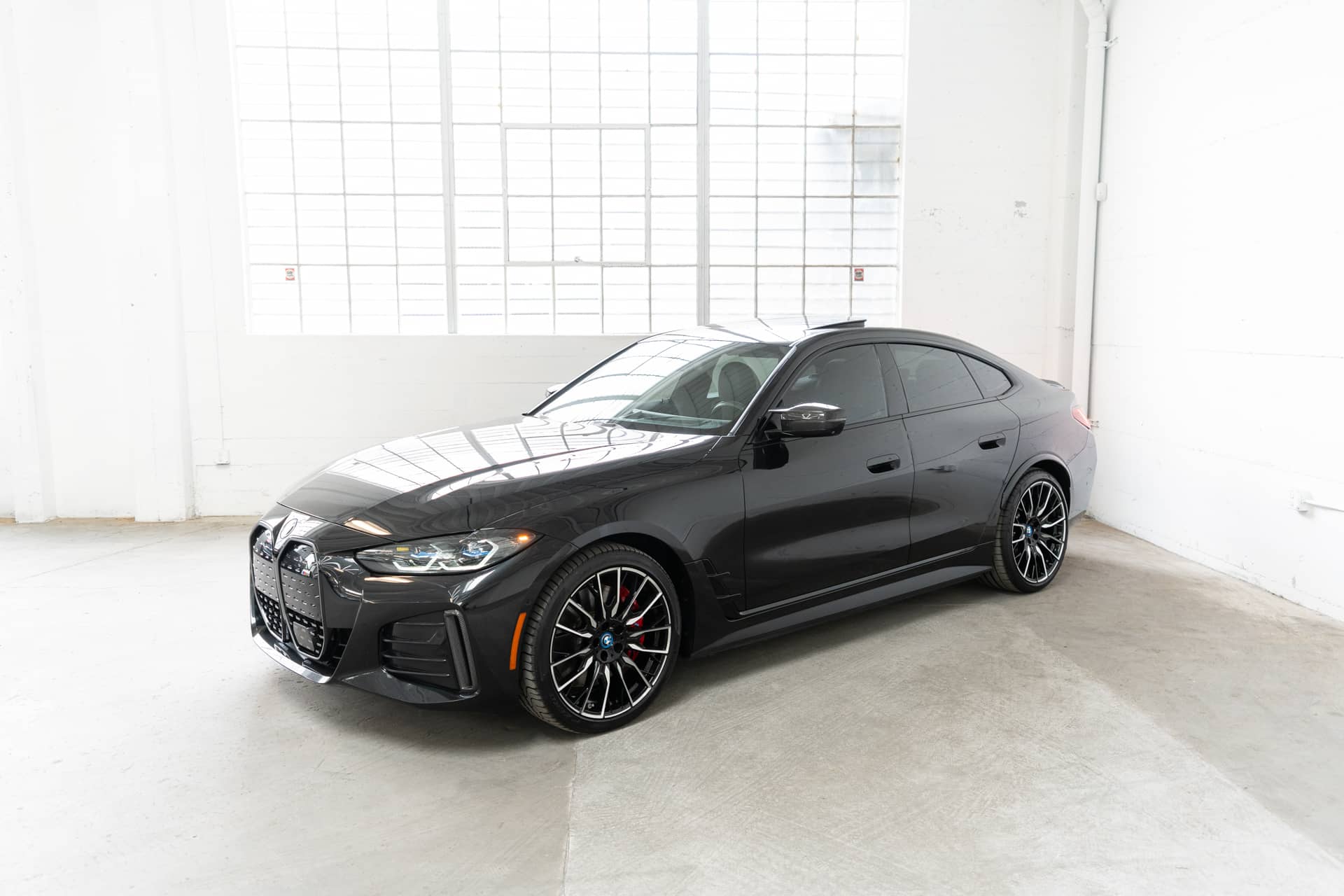 EverCars Co. vehicle image 2 for BMW I4 -  M50 Gran Coupe on EverCars Co.