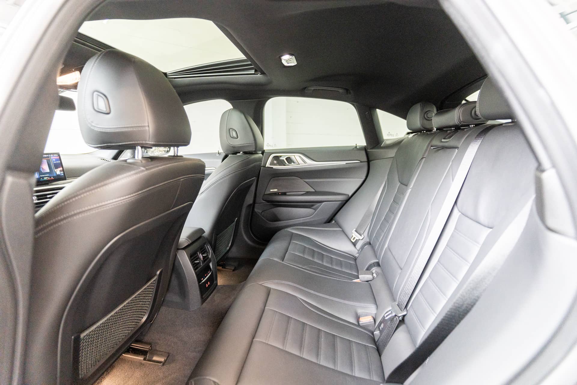 EverCars Co. vehicle image 15 for BMW I4 -  M50 Gran Coupe on EverCars Co.