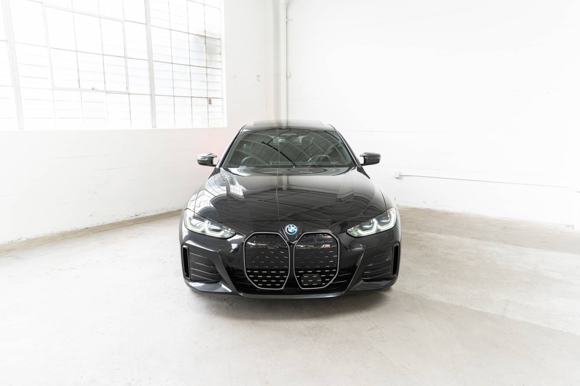 EverCars Co. vehicle image 3 for BMW I4 -  M50 Gran Coupe on EverCars Co.
