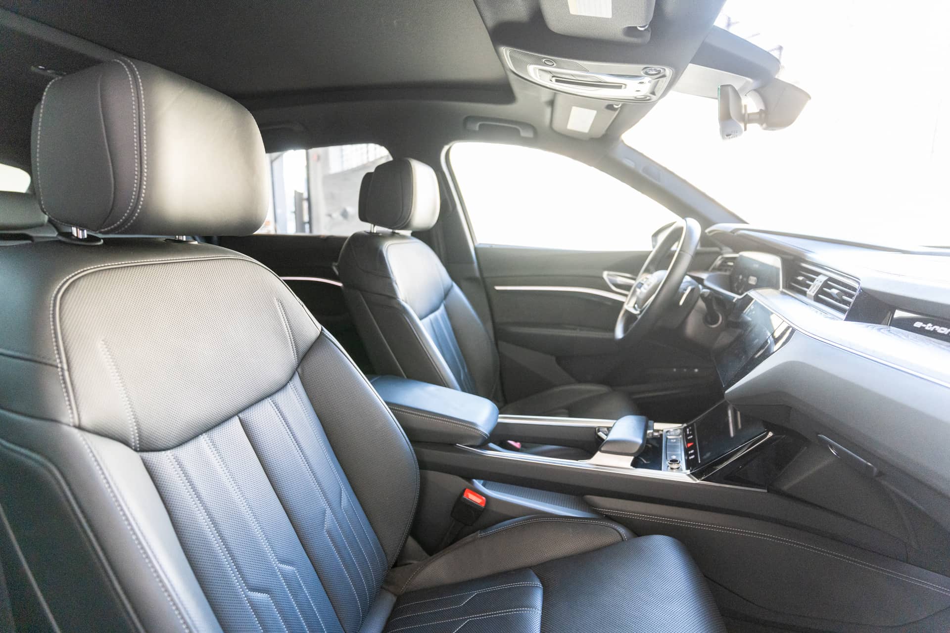 EverCars Co. vehicle image 16 for Audi e-tron -  Prestige on EverCars Co.