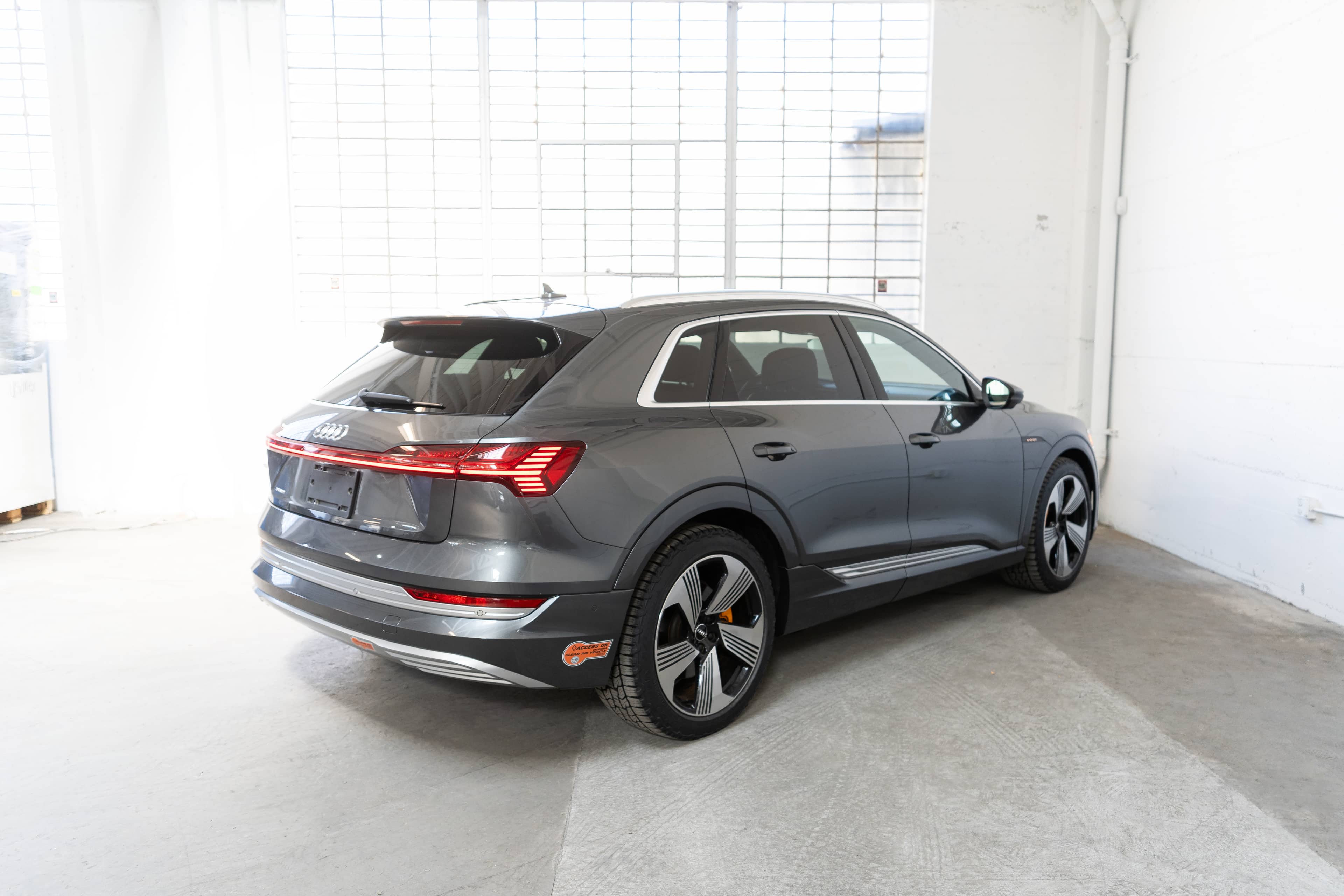EverCars Co. vehicle image 6 for Audi e-tron -  Prestige on EverCars Co.