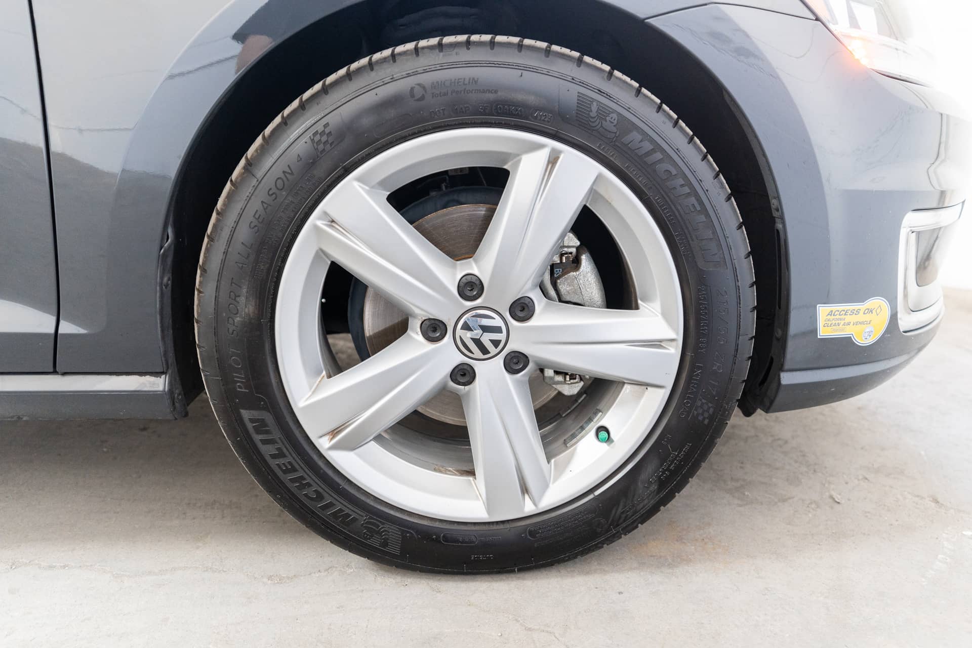 EverCars Co. vehicle image 12 for Volkswagen e-Golf -  SE on EverCars Co.