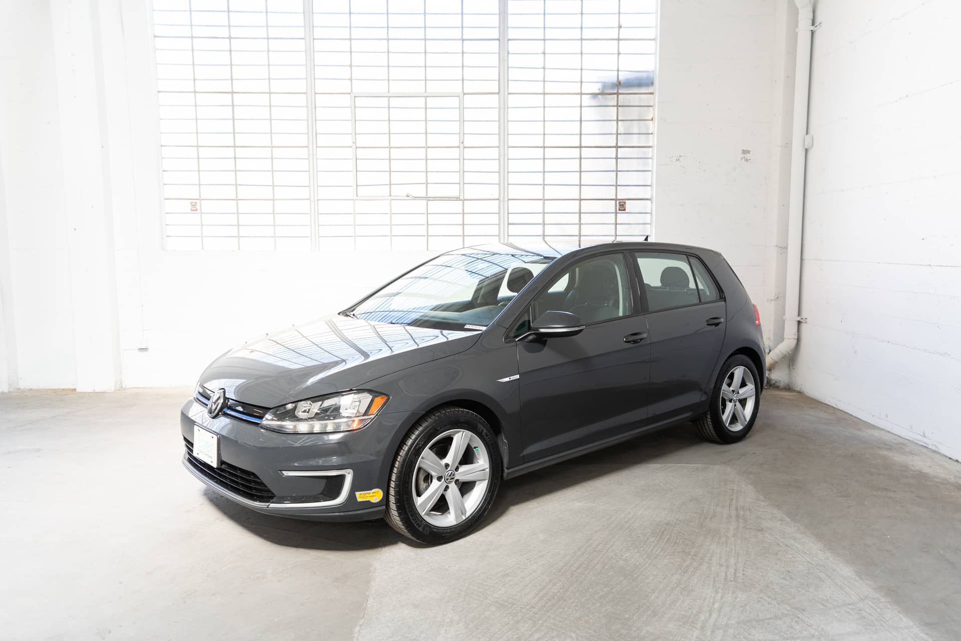 EverCars Co. vehicle image 2 for Volkswagen e-Golf -  SE on EverCars Co.