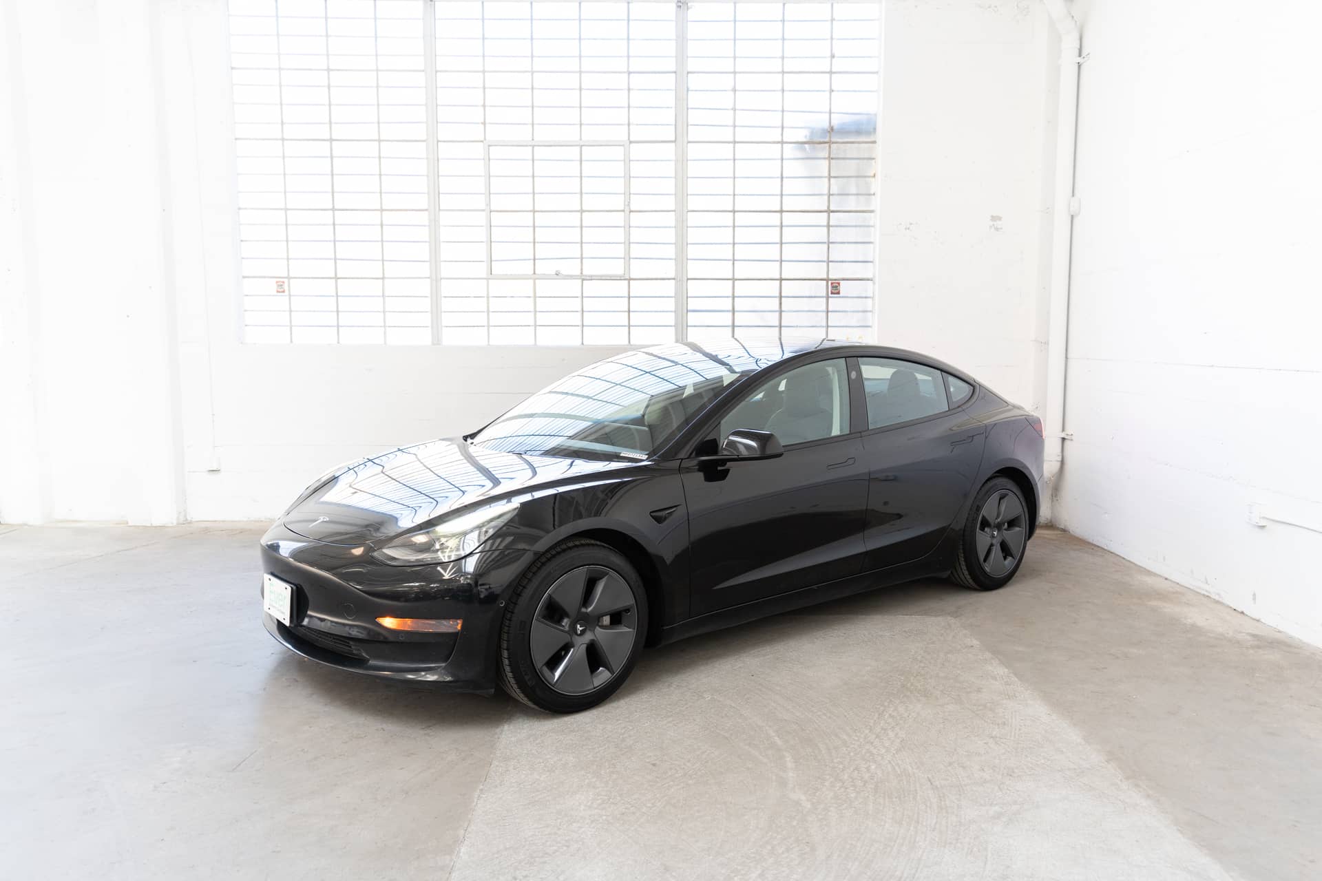 EverCars Co. vehicle image 2 for Tesla Model 3 -  Standard Range Plus on EverCars Co.