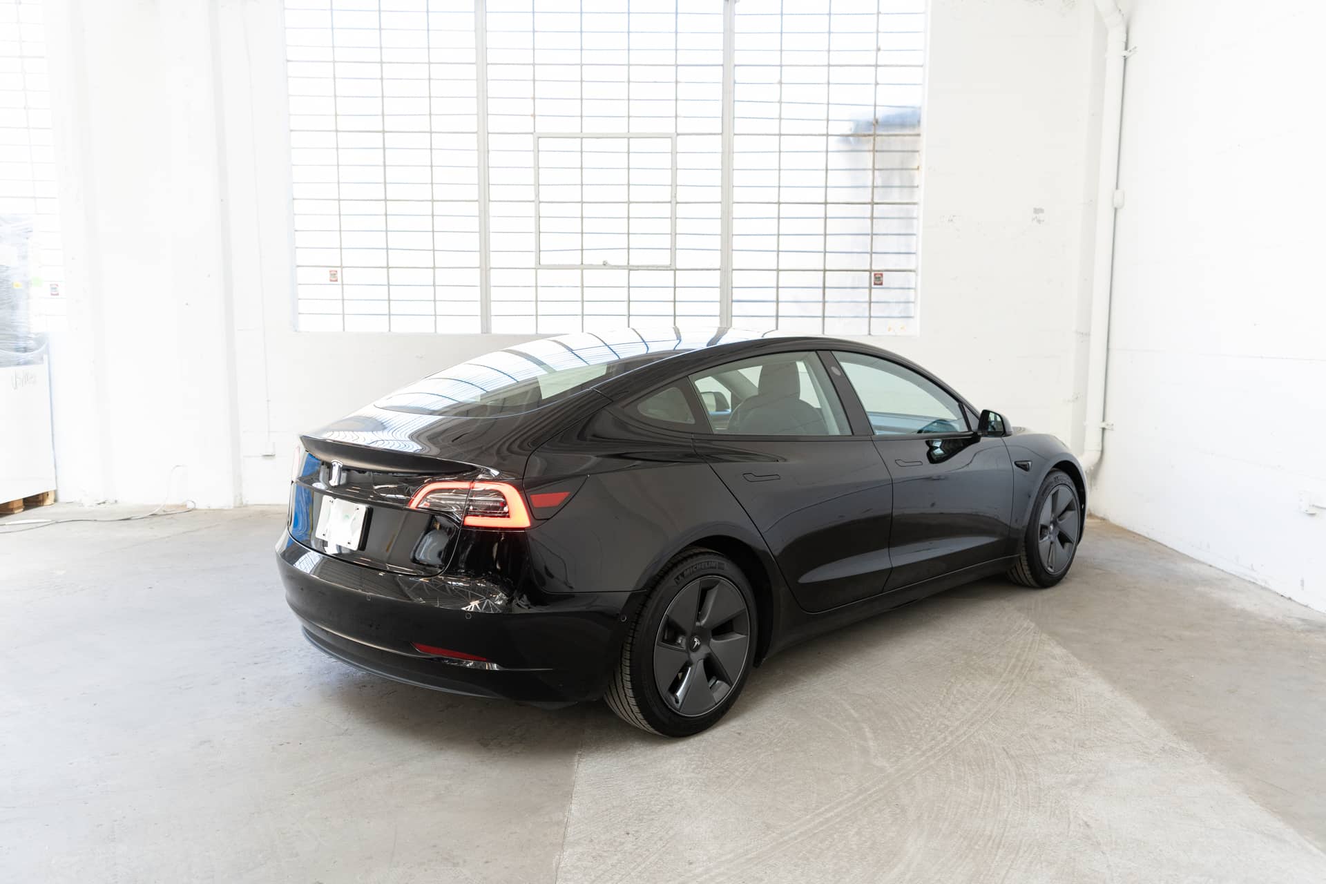 EverCars Co. vehicle image 6 for Tesla Model 3 -  Standard Range Plus on EverCars Co.