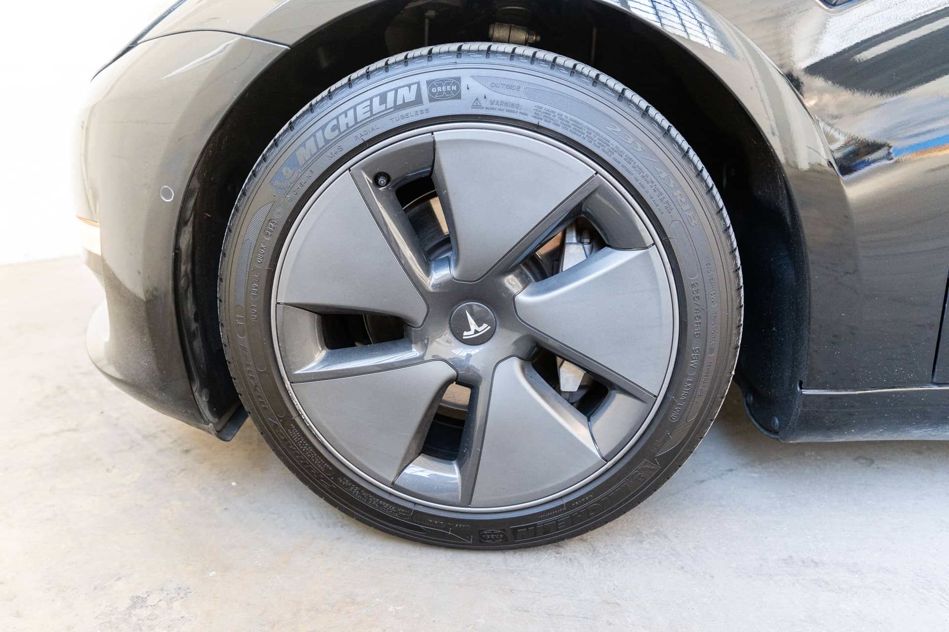 EverCars Co. vehicle image 10 for Tesla Model 3 -  Standard Range Plus on EverCars Co.