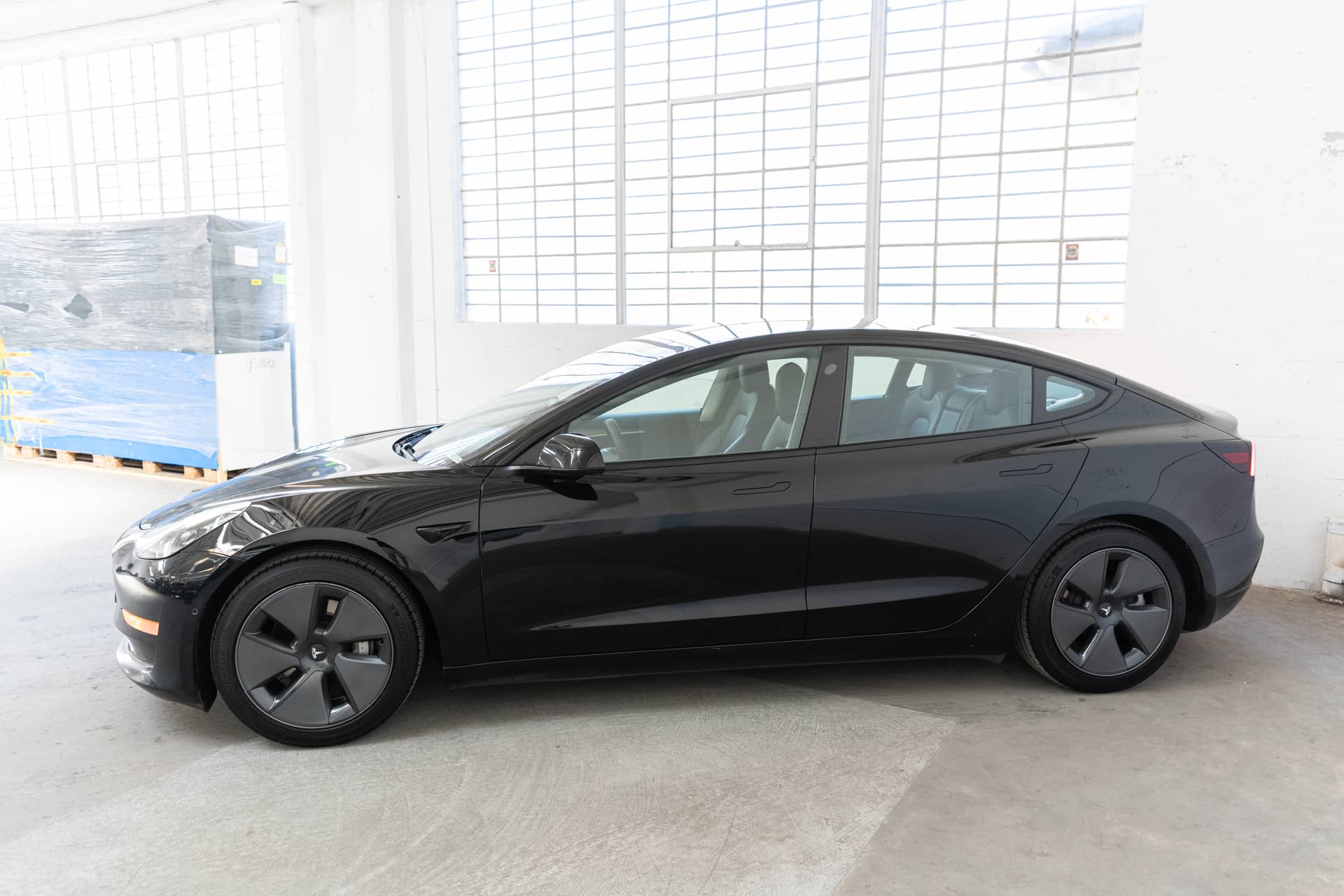 EverCars Co. vehicle image 9 for Tesla Model 3 -  Standard Range Plus on EverCars Co.