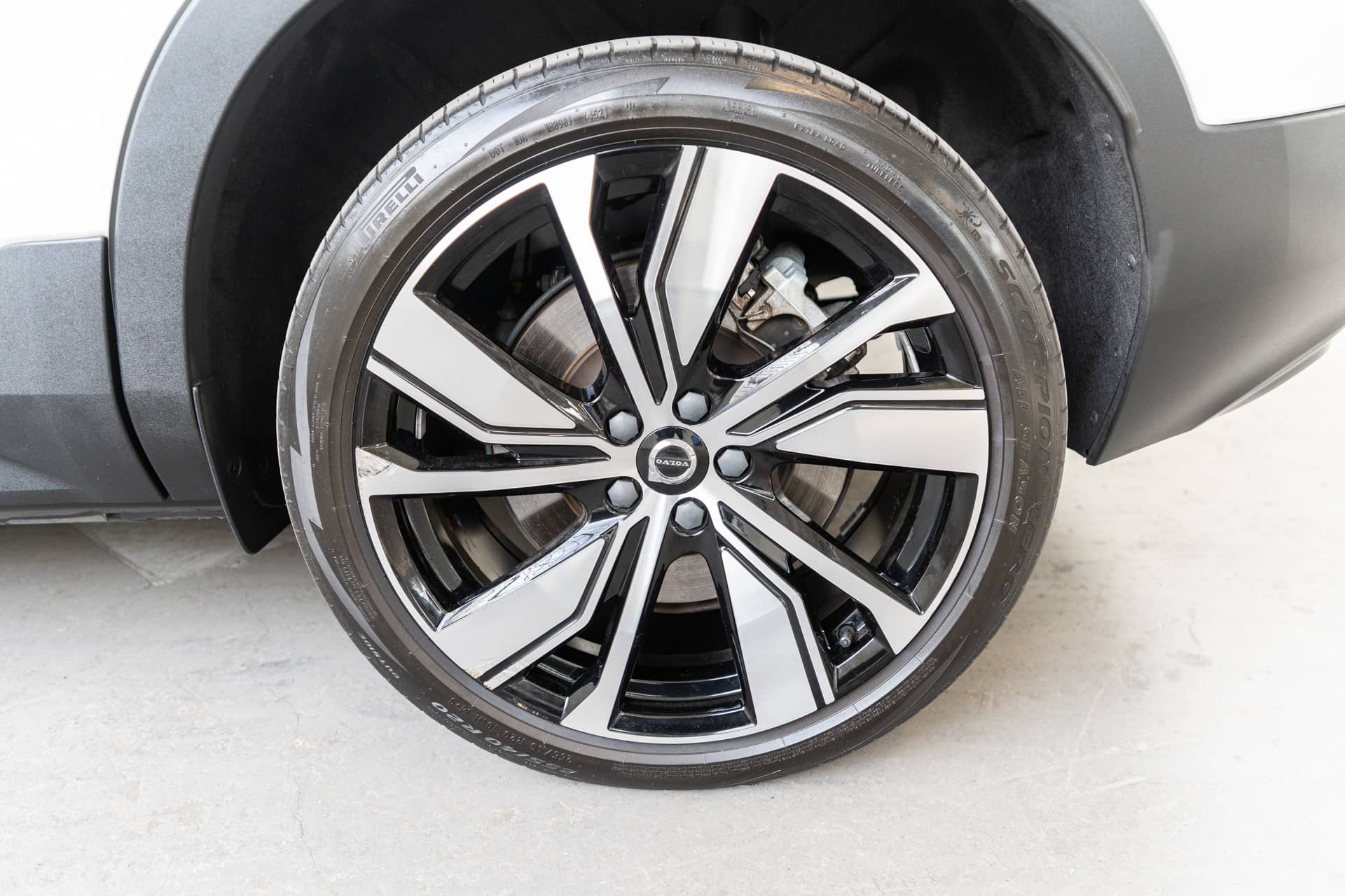 EverCars Co. vehicle image 11 for Volvo XC40 Recharge -  Pure Electric P8 on EverCars Co.