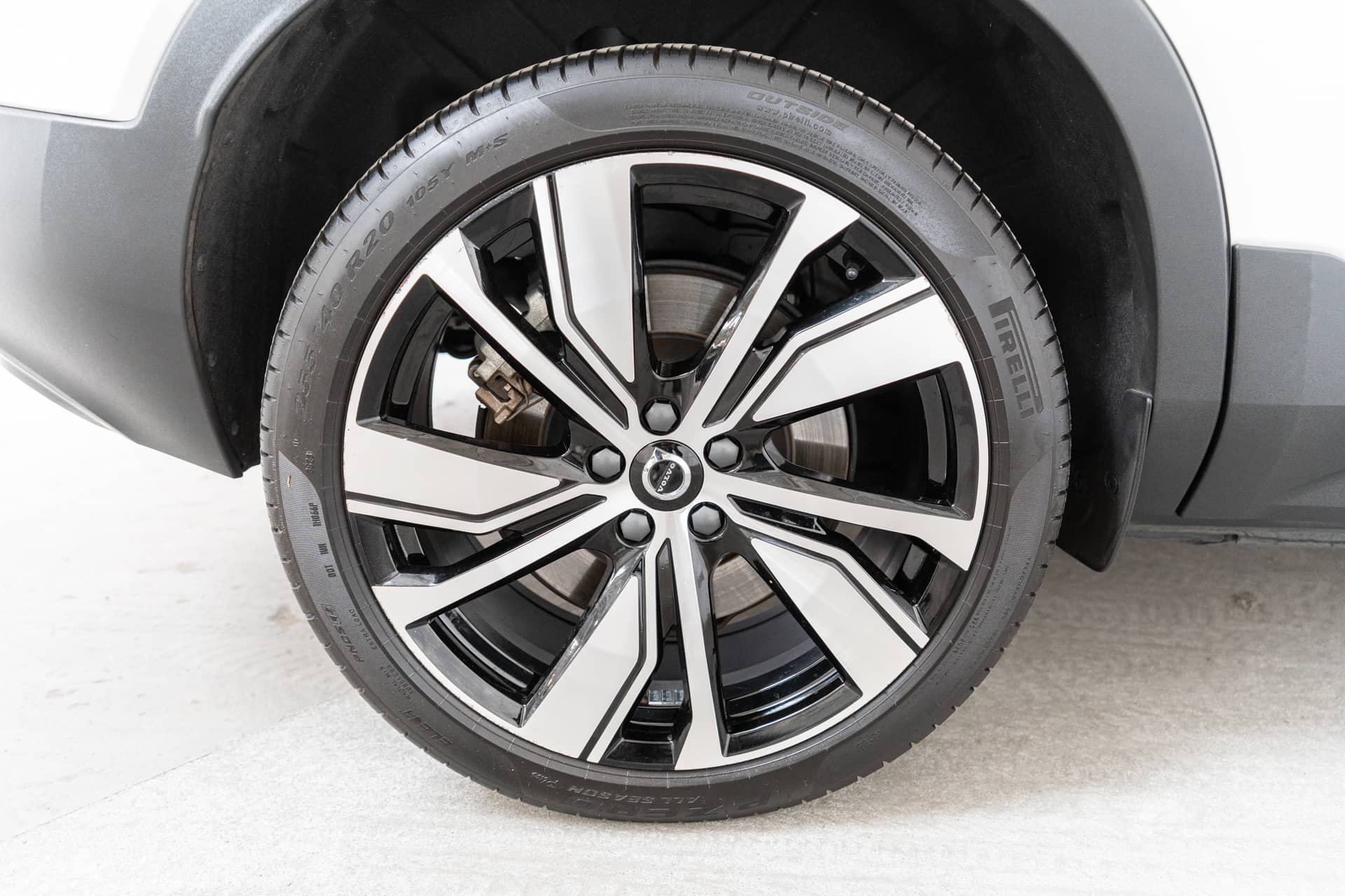 EverCars Co. vehicle image 13 for Volvo XC40 Recharge -  Pure Electric P8 on EverCars Co.