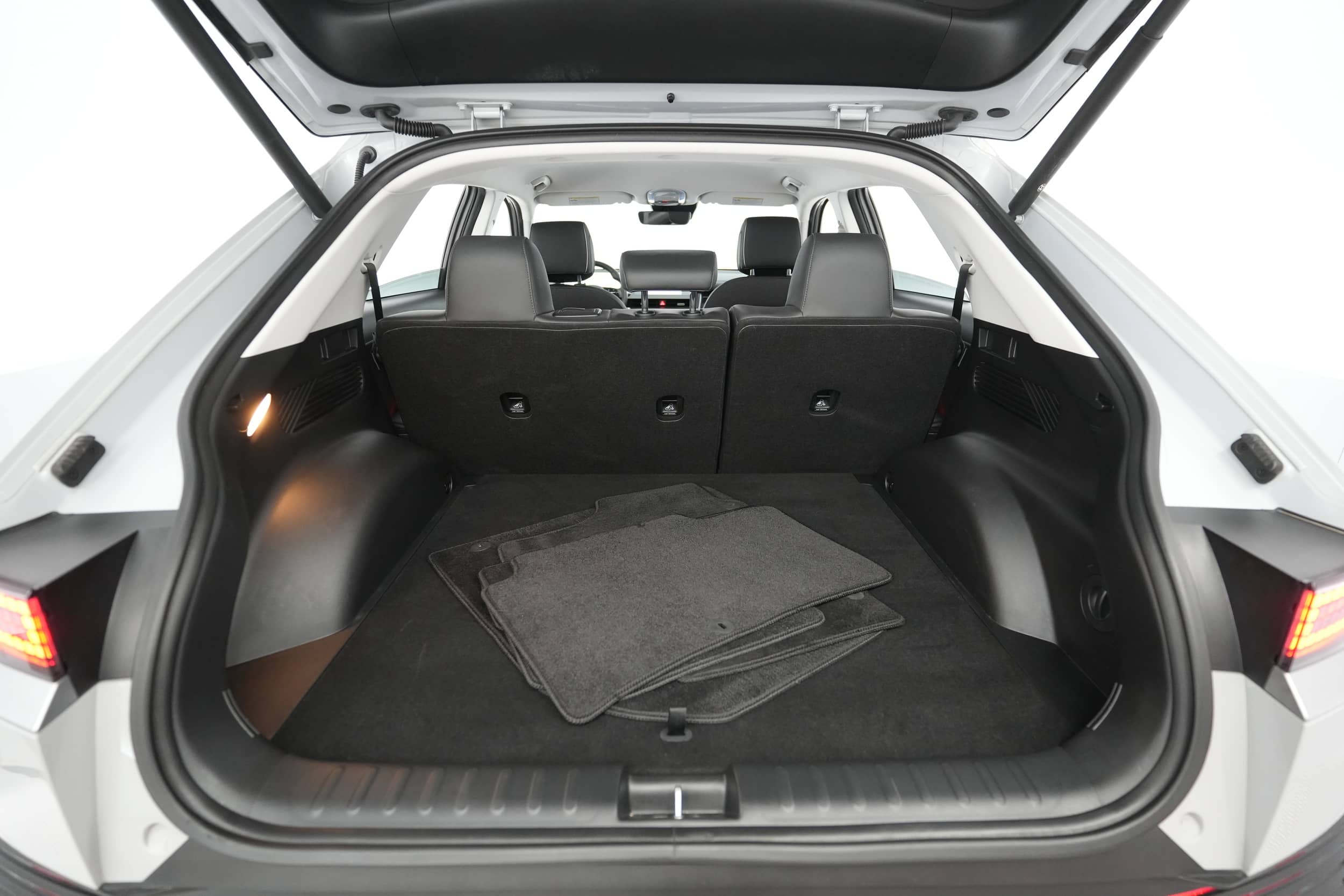 EverCars Co. vehicle image 14 for Hyundai IONIQ 5 -  SEL on EverCars Co.