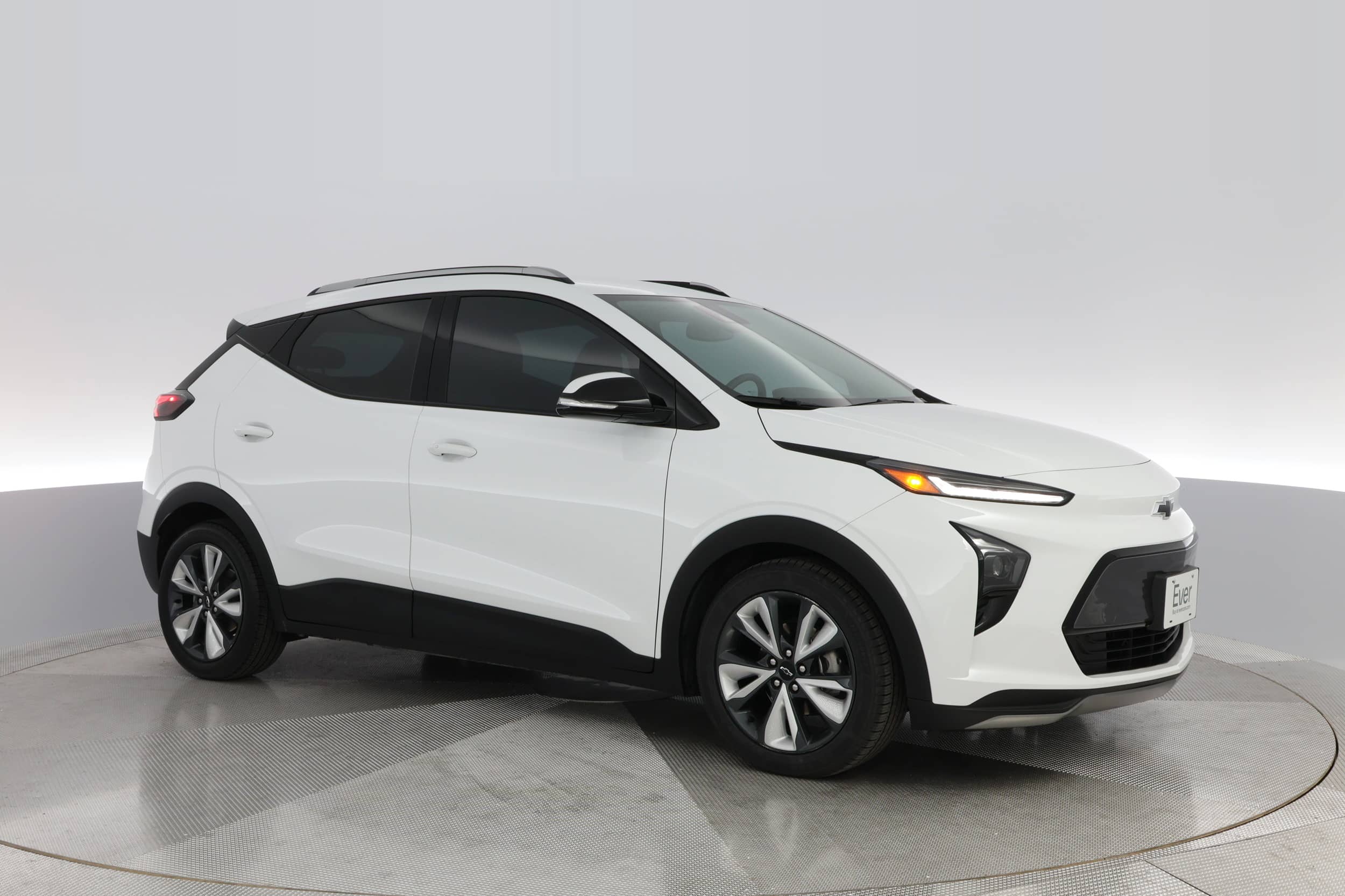 EverCars Co. vehicle image 8 for Chevrolet Bolt EUV -  LT on EverCars Co.