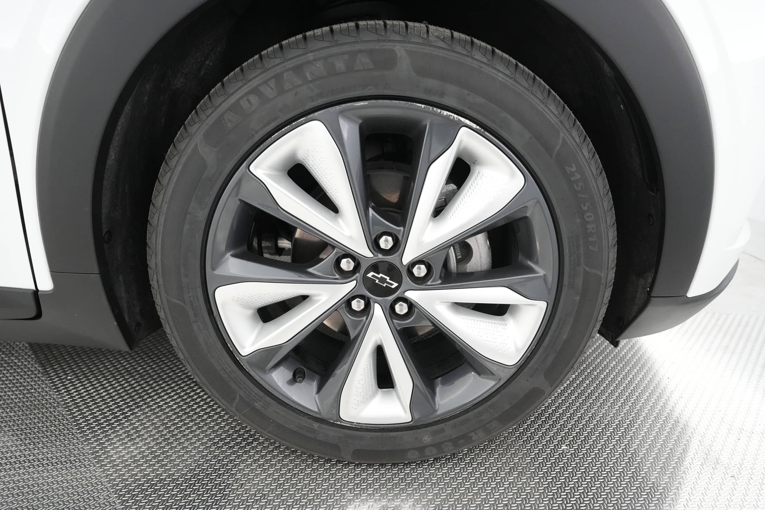 EverCars Co. vehicle image 15 for Chevrolet Bolt EUV -  LT on EverCars Co.