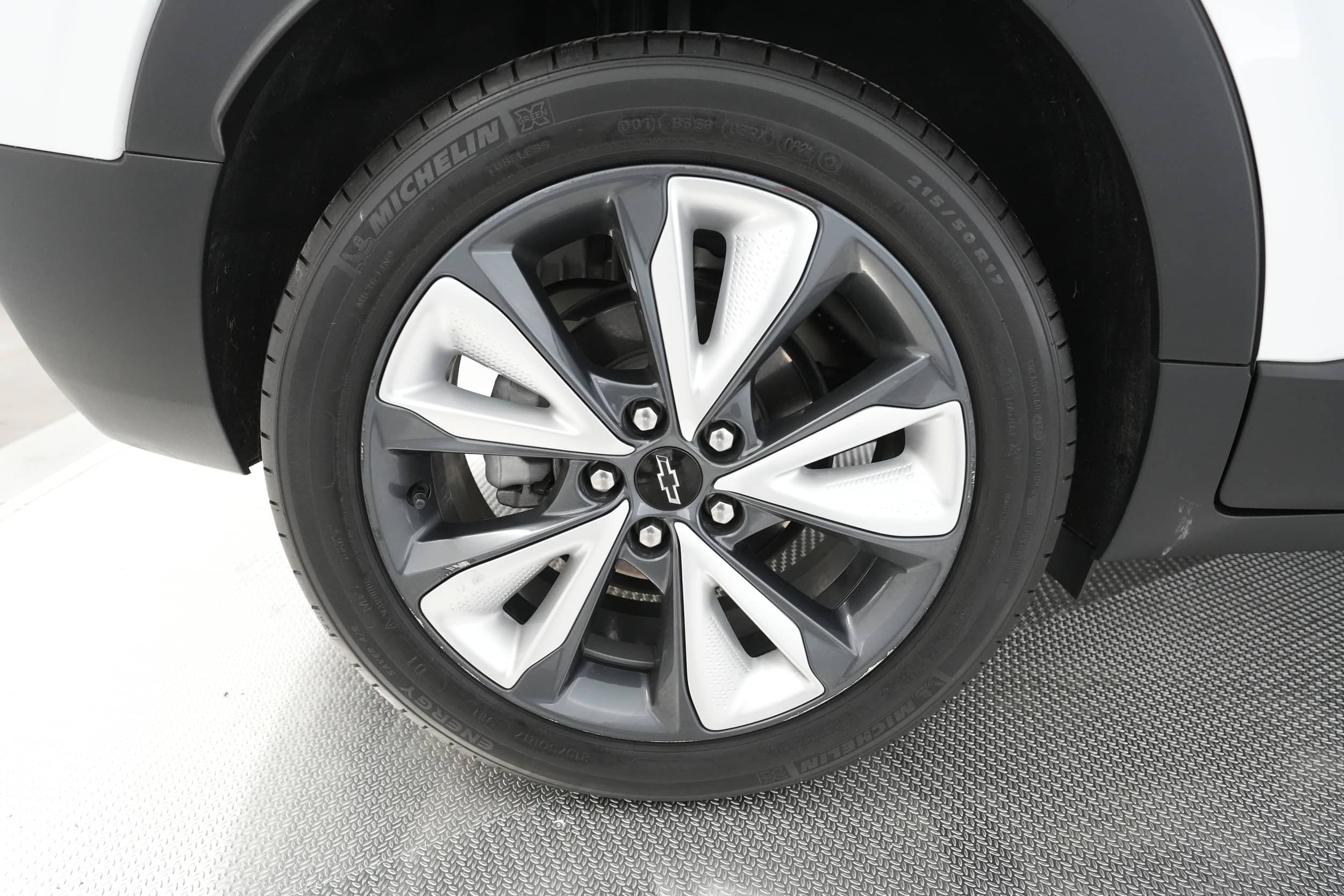 EverCars Co. vehicle image 16 for Chevrolet Bolt EUV -  LT on EverCars Co.