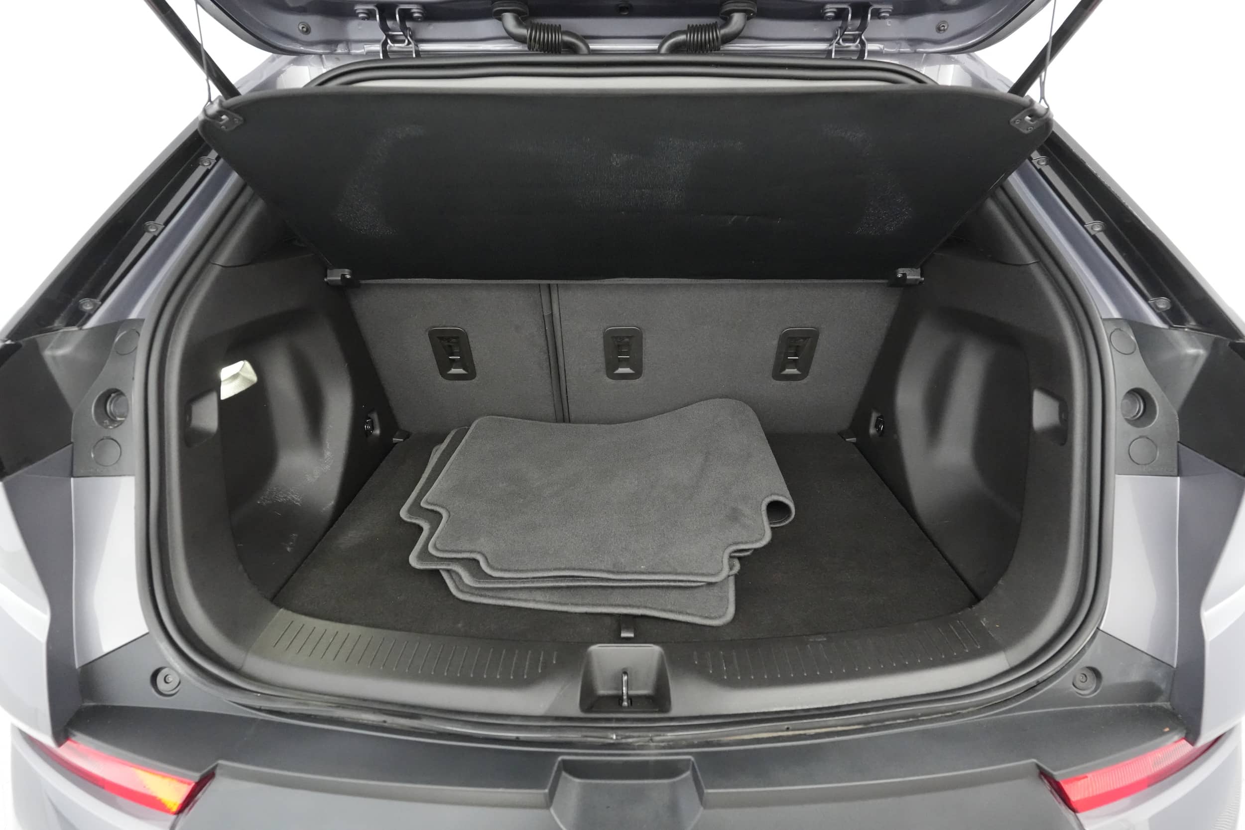 EverCars Co. vehicle image 17 for Chevrolet Bolt EUV -  LT on EverCars Co.