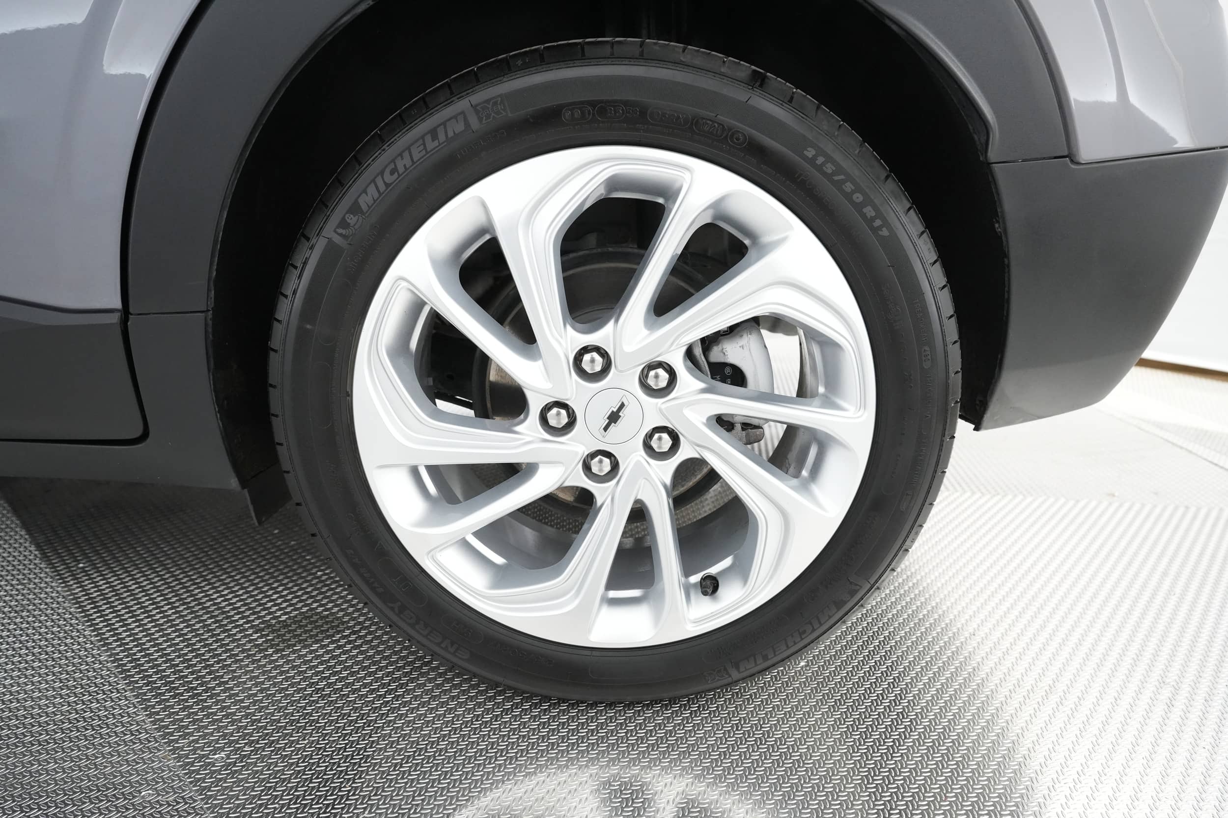 EverCars Co. vehicle image 12 for Chevrolet Bolt EUV -  LT on EverCars Co.