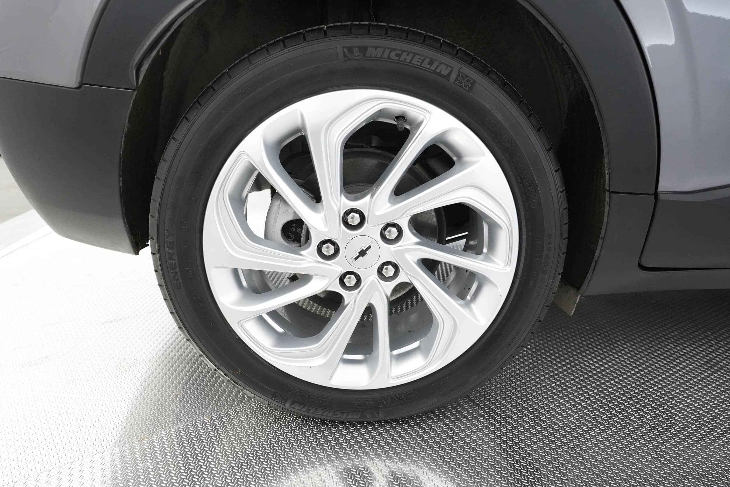 EverCars Co. vehicle image 14 for Chevrolet Bolt EUV -  LT on EverCars Co.
