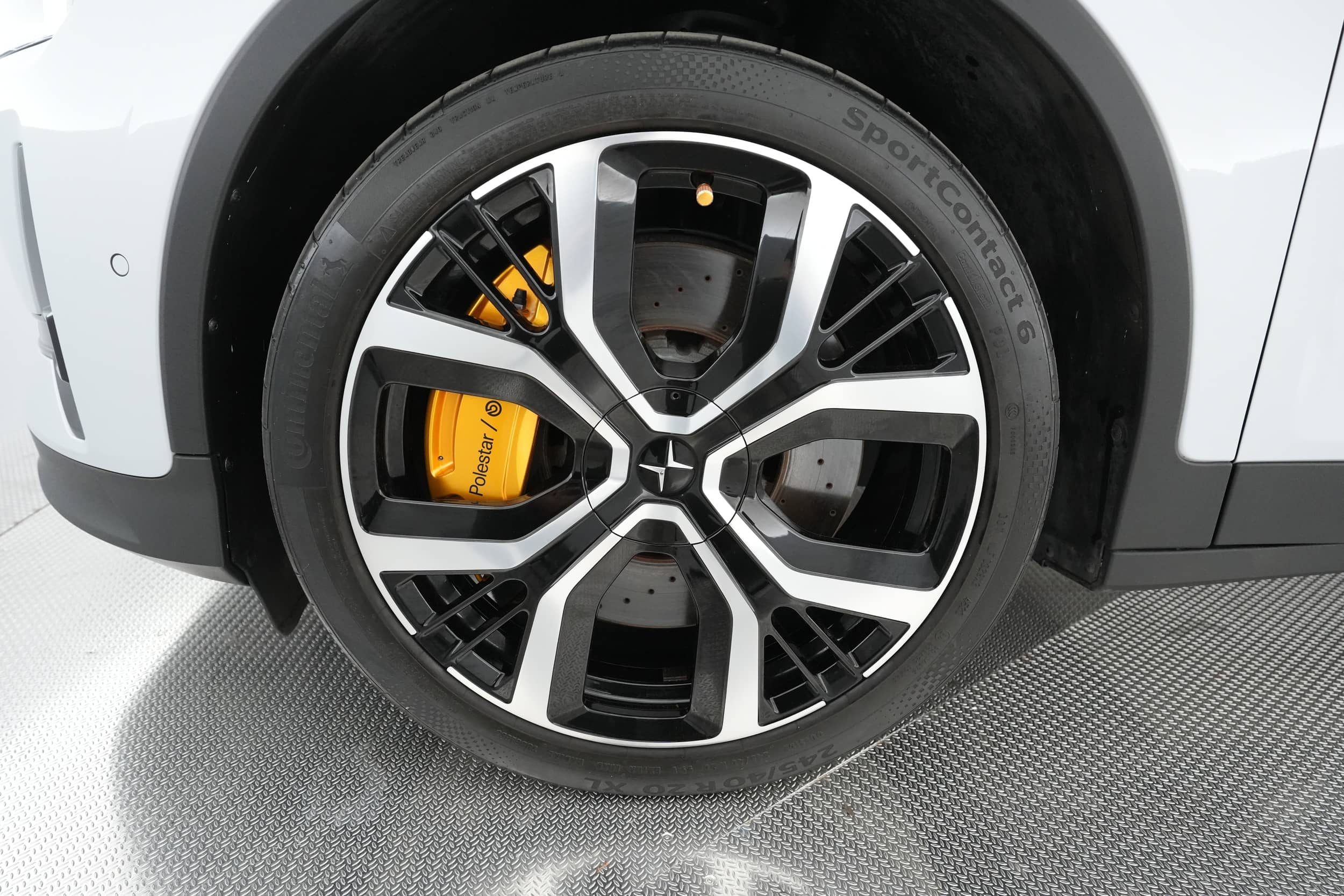 EverCars Co. vehicle image 12 for Polestar 2 -  Launch Edition on EverCars Co.