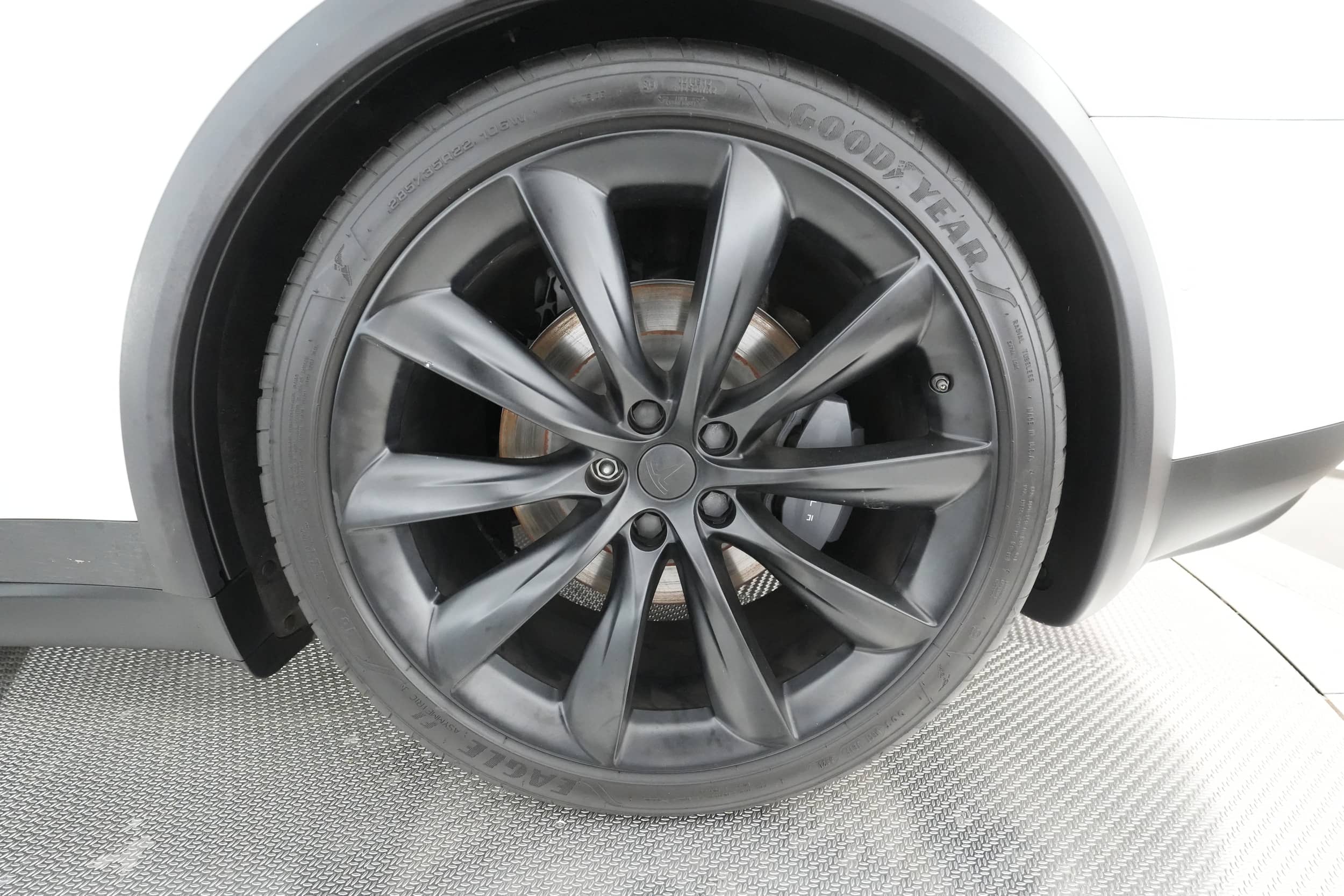 EverCars Co. vehicle image 13 for Tesla Model X -  Long Range Plus on EverCars Co.