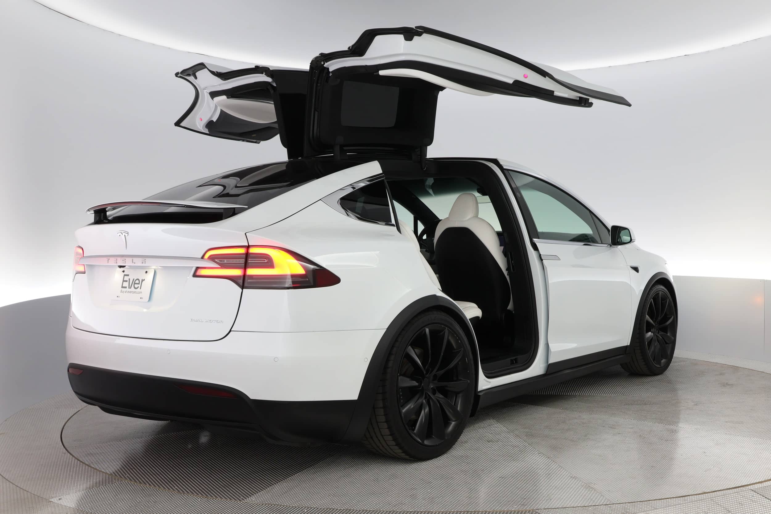EverCars Co. vehicle image 2 for Tesla Model X -  Long Range Plus on EverCars Co.