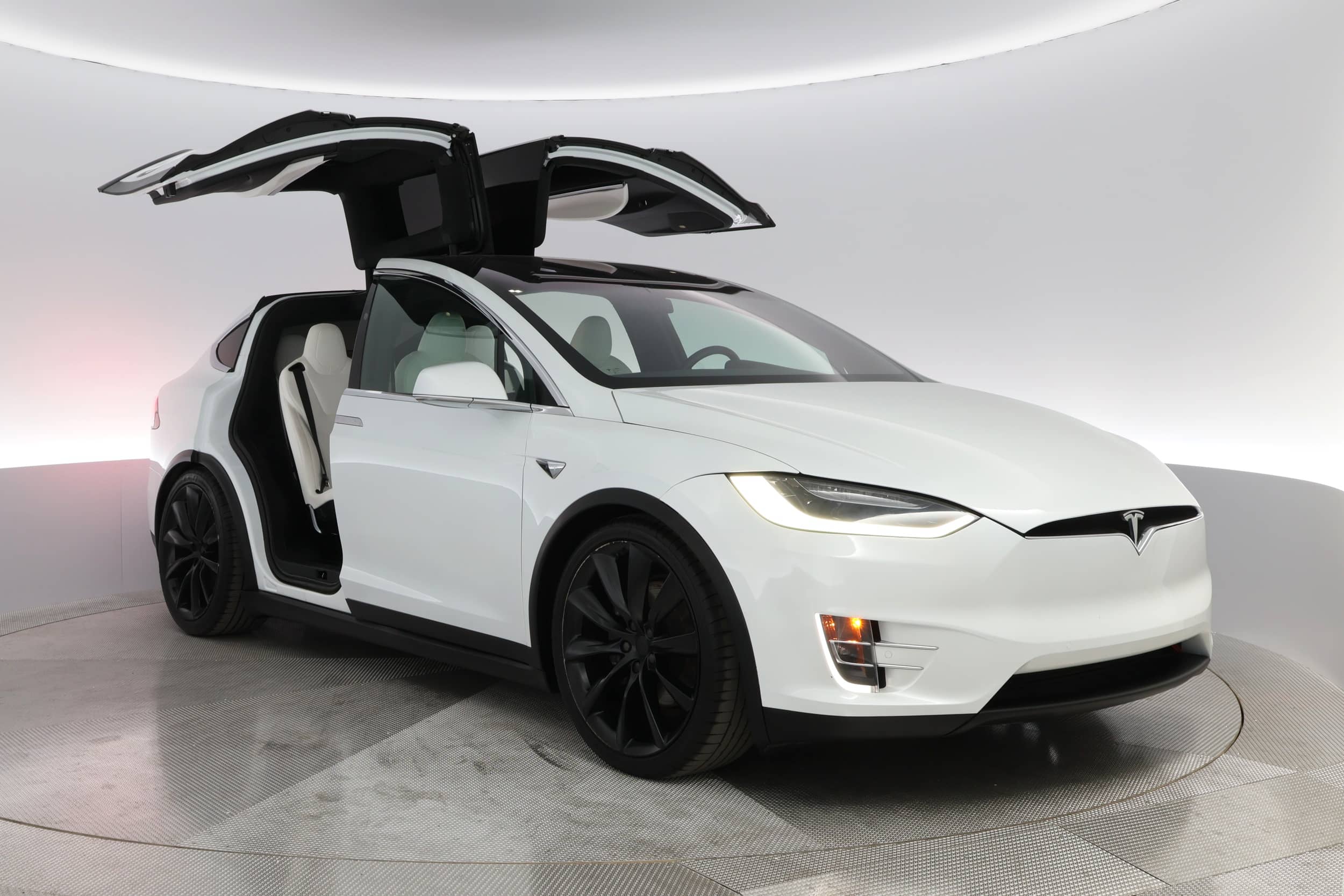 EverCars Co. vehicle image 6 for Tesla Model X -  Long Range Plus on EverCars Co.