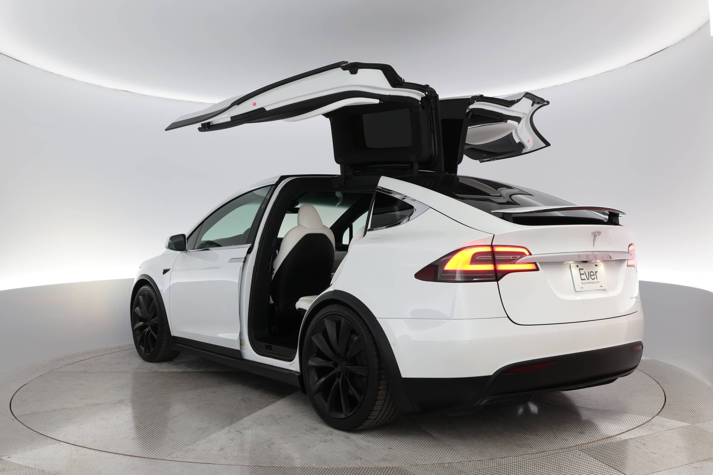 EverCars Co. vehicle image 10 for Tesla Model X -  Long Range Plus on EverCars Co.
