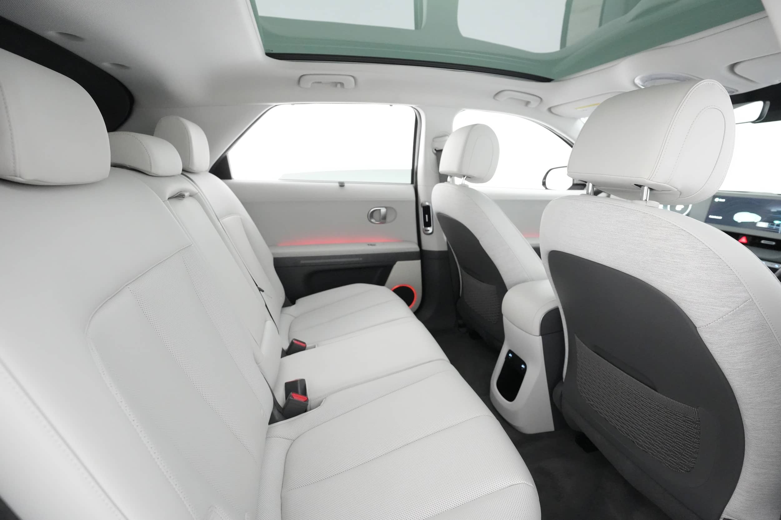 EverCars Co. vehicle image 22 for Hyundai IONIQ 5 -  Limited on EverCars Co.