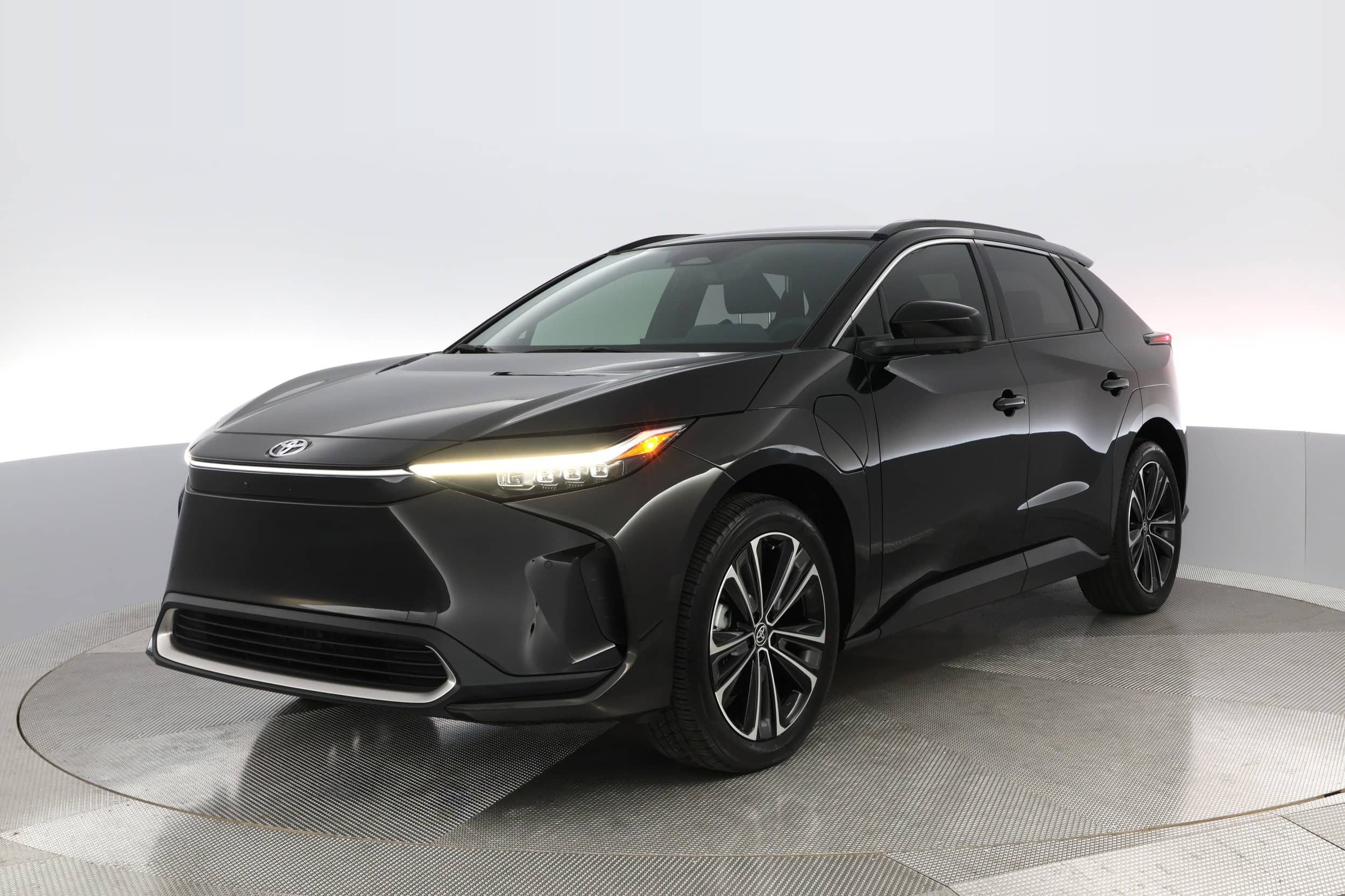 EverCars Co. featured vehicle's image for Toyota bZ4X -  Limited on EverCars Co.