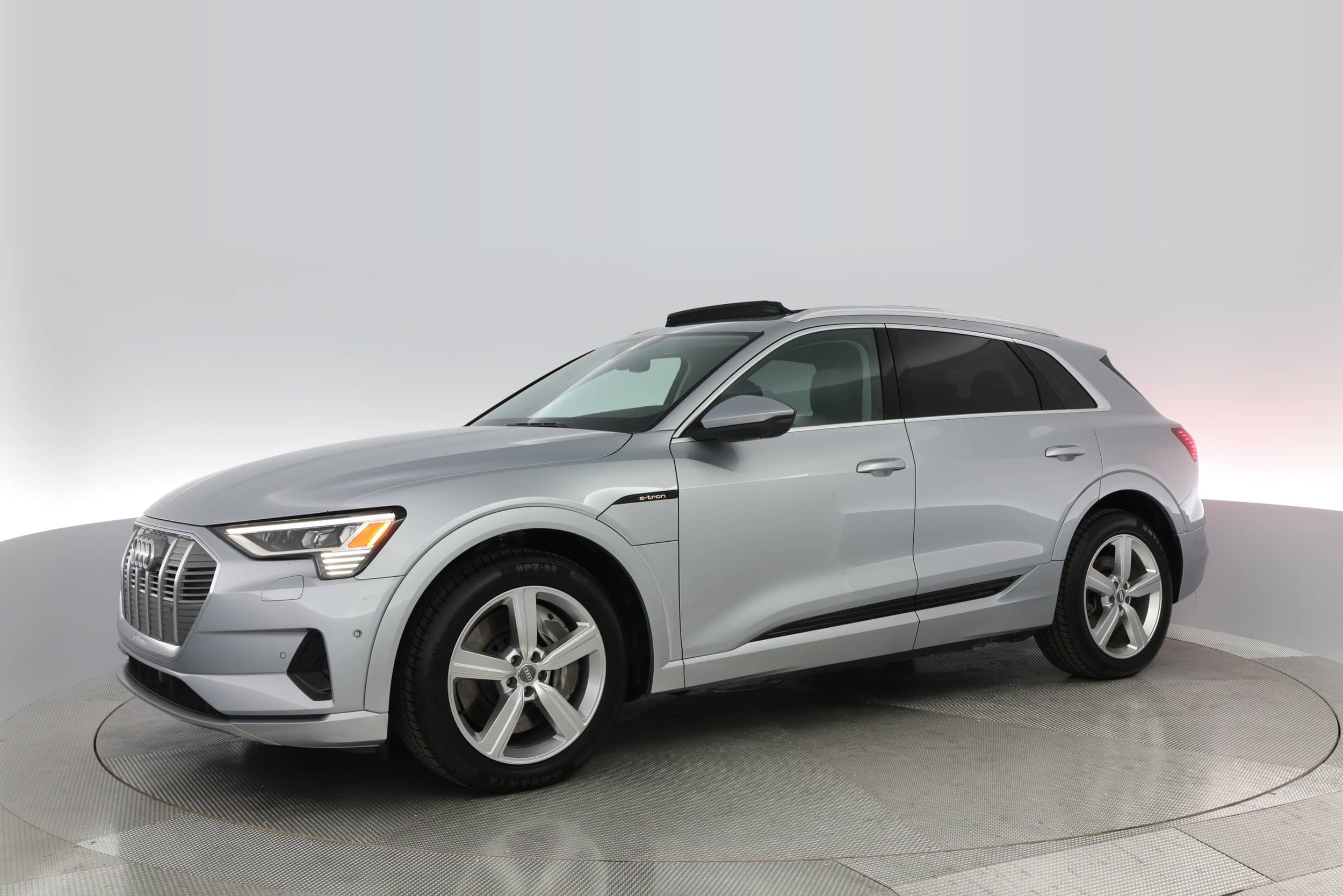 EverCars Co. vehicle image 11 for Audi e-tron -  Prestige on EverCars Co.