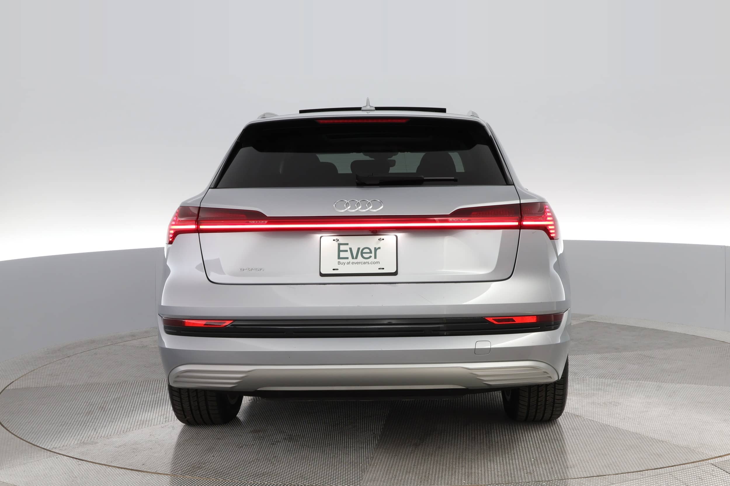 EverCars Co. vehicle image 9 for Audi e-tron -  Prestige on EverCars Co.