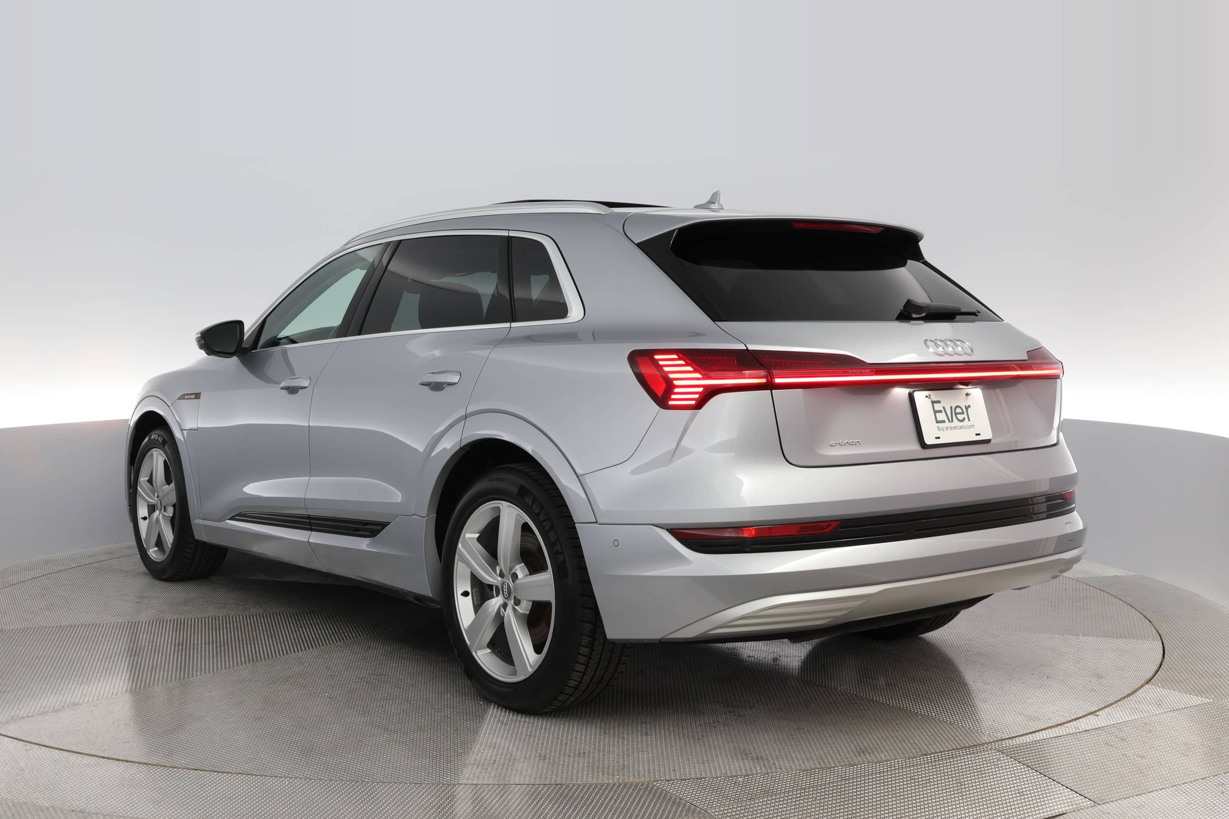 EverCars Co. vehicle image 10 for Audi e-tron -  Prestige on EverCars Co.