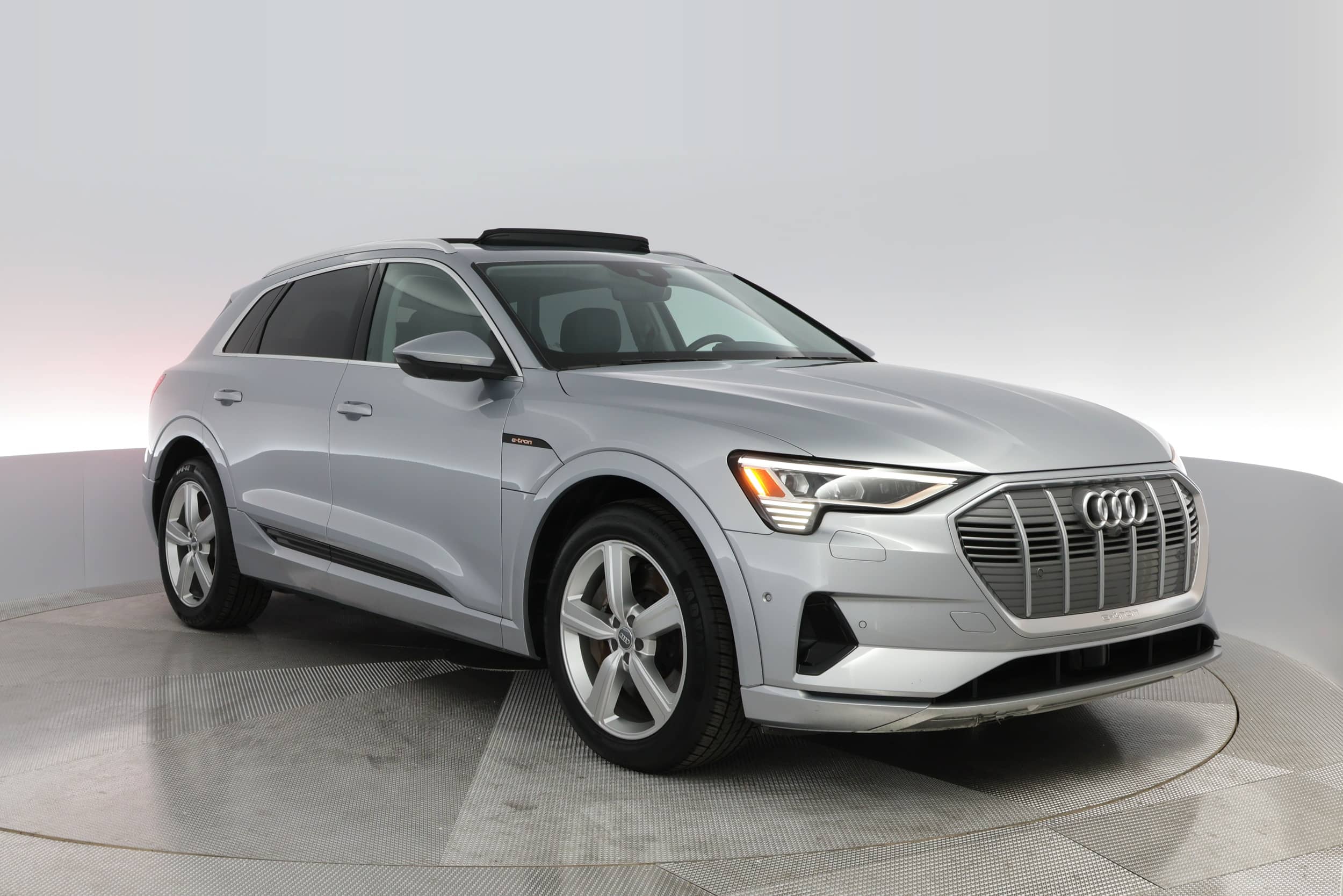 EverCars Co. vehicle image 6 for Audi e-tron -  Prestige on EverCars Co.